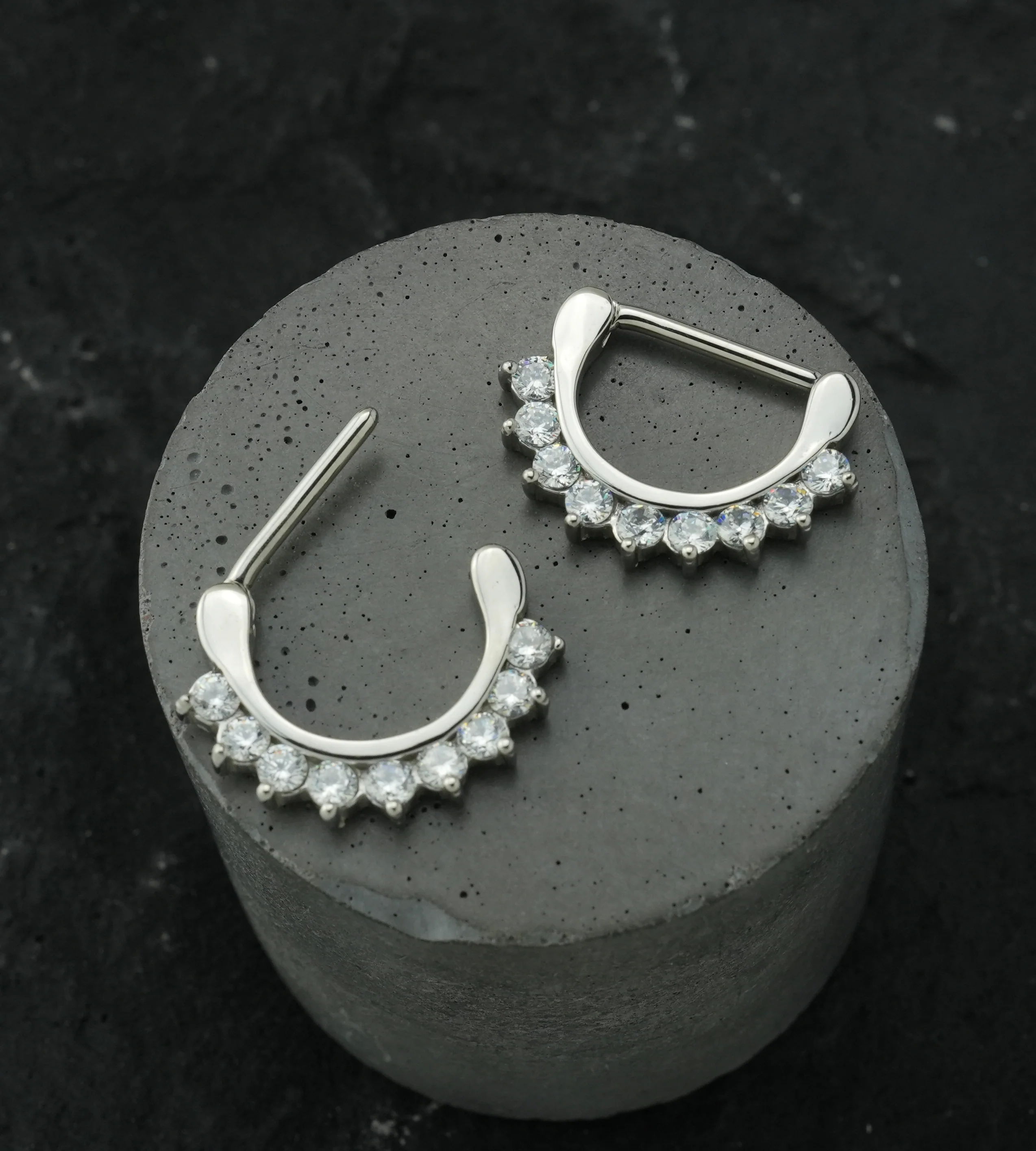 14G Silver Cubic Zirconia Rim Brass Nipple Clicker Ring - Image 2