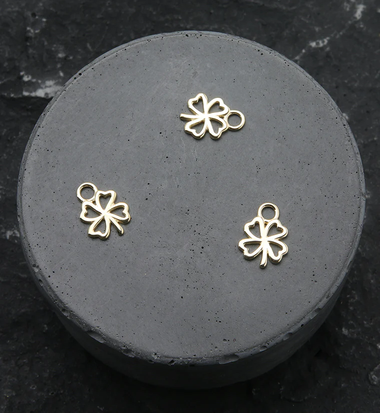 14kt Gold Clover Charm - Image 2
