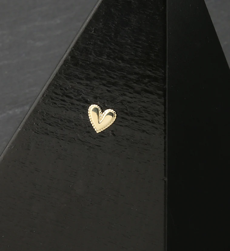 14kt Gold Dainty Heart Threadless Top - Image 2