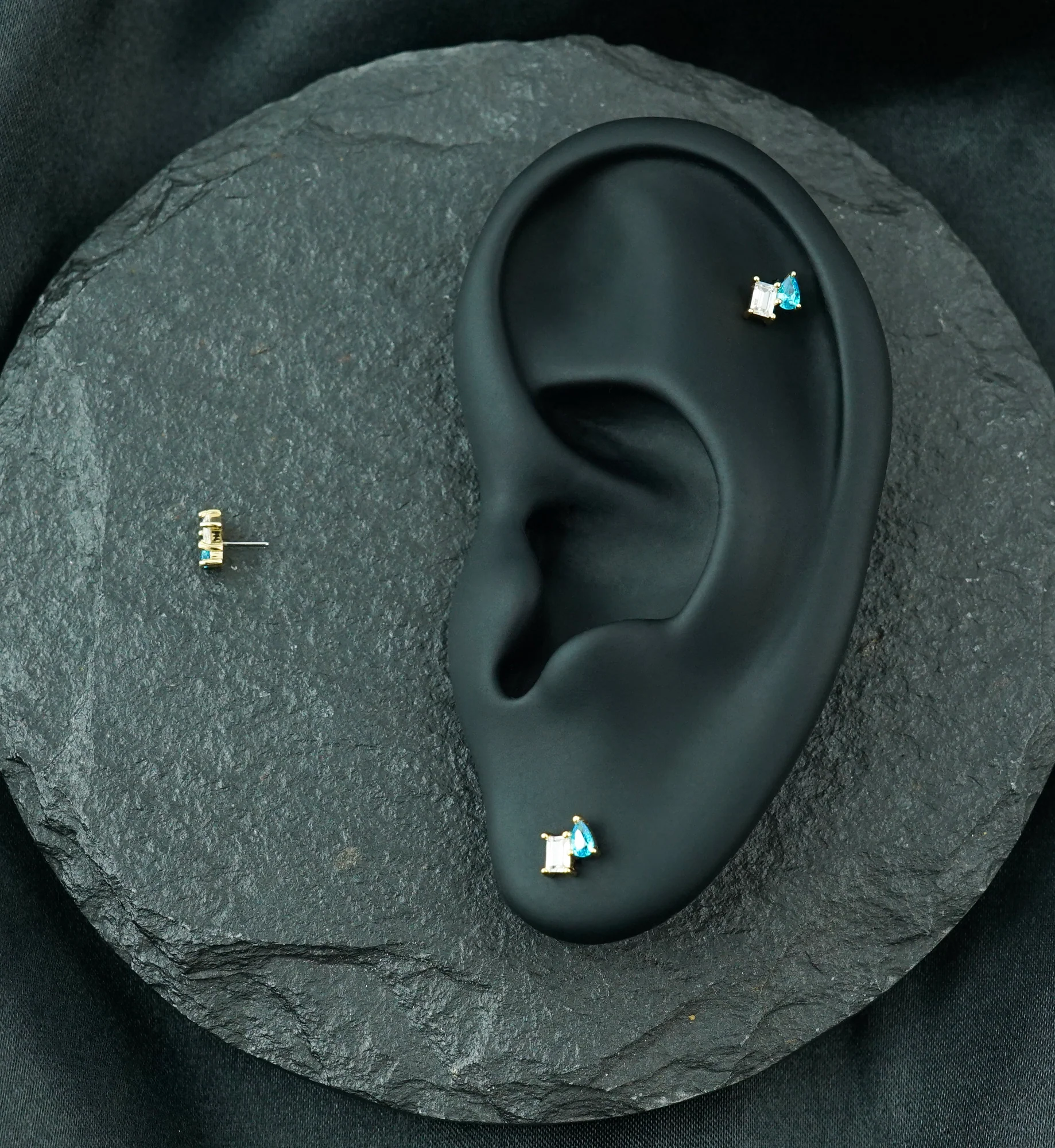 14kt Gold Exponential Teardrop Aqua CZ Threadless Top - Image 2