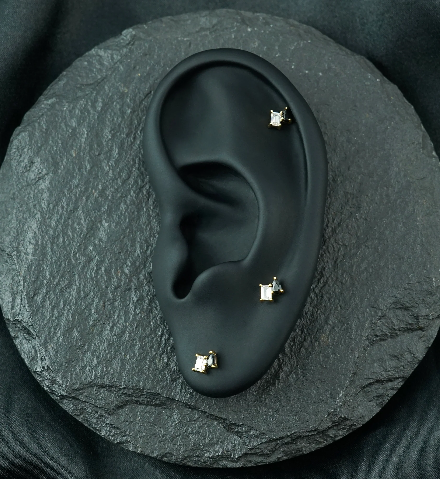 14kt Gold Exponential Teardrop Black CZ Threadless Top - Image 2