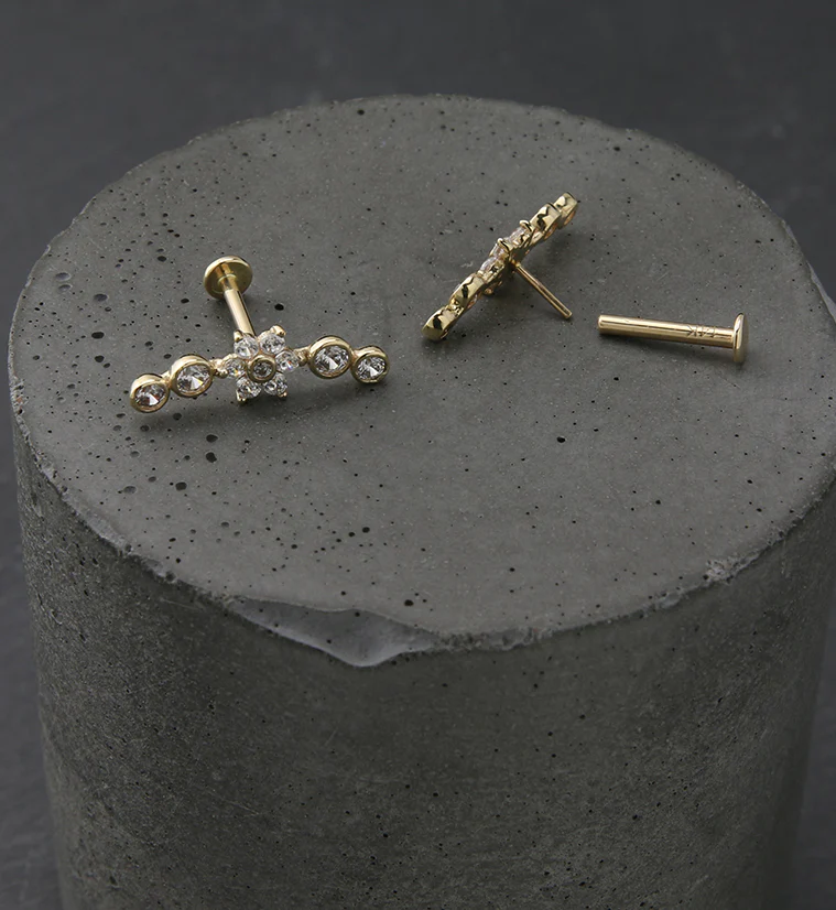 14kt Gold Flower Arch CZ Threadless Labret - Image 2
