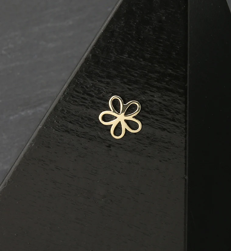 14kt Gold Flower Trace Threadless Top - Image 2