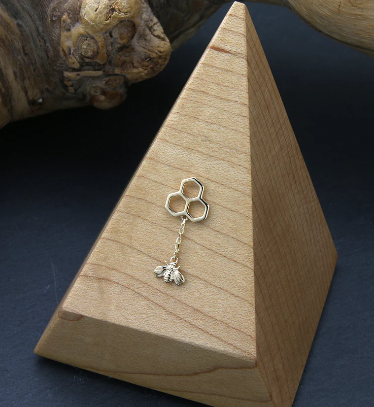 14kt Gold Honeycomb Dangle Bee Threadless Top - Image 2