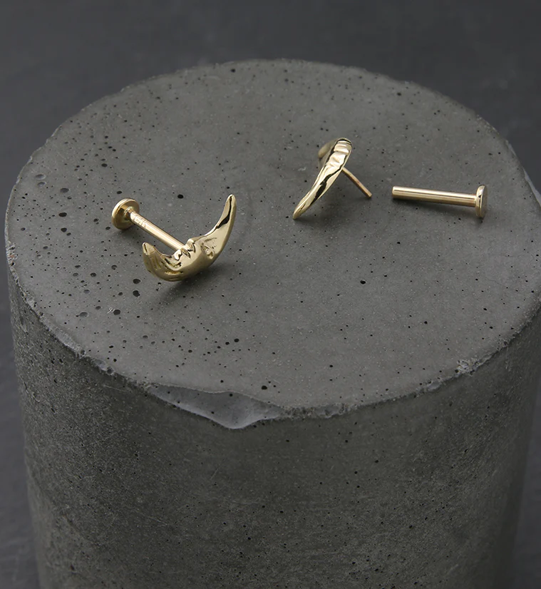 14kt Gold Man On The Moon Crescent Threadless Labret - Image 2