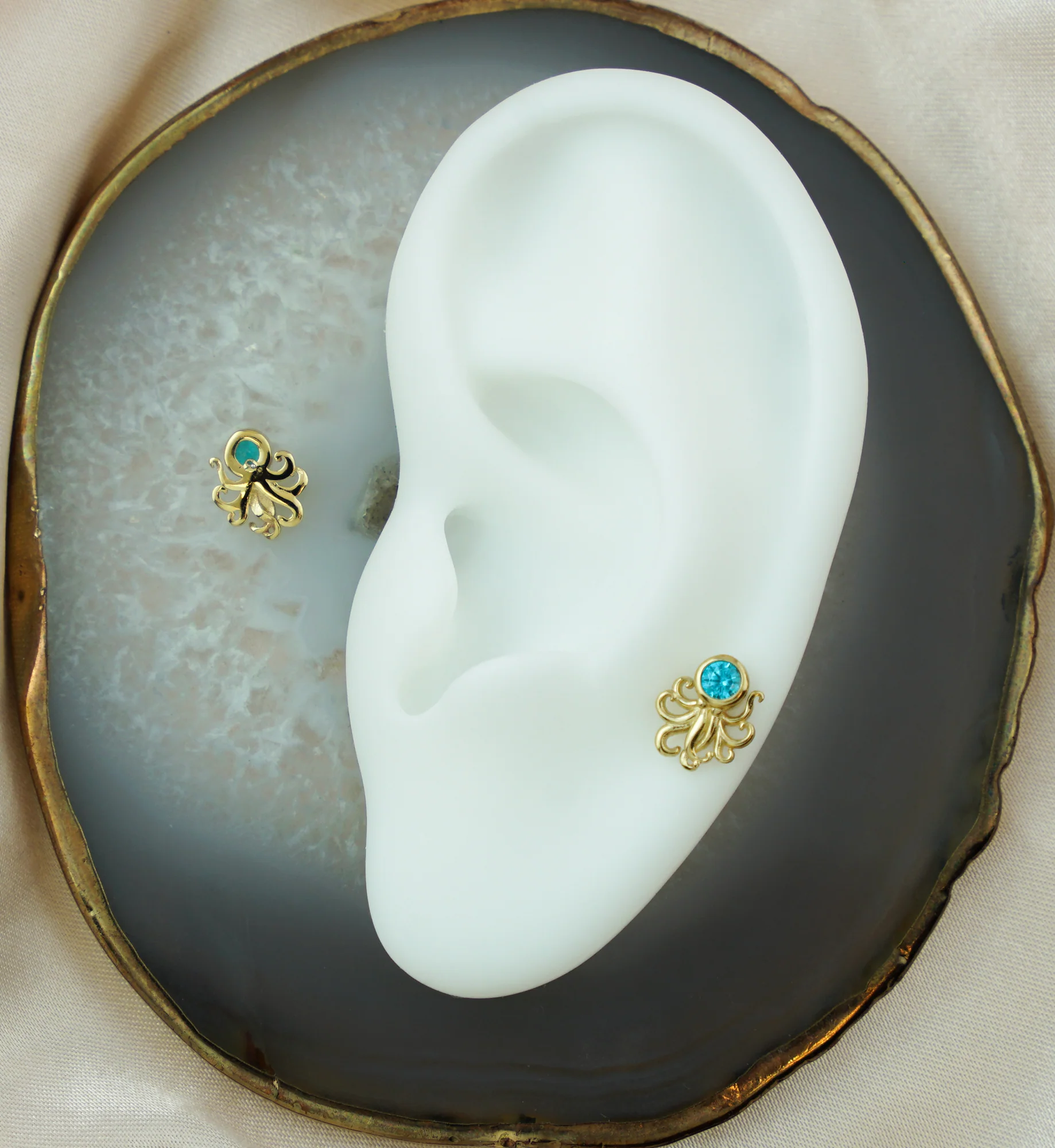 14kt Gold Octopus Aqua CZ Head Threadless Top - Image 2