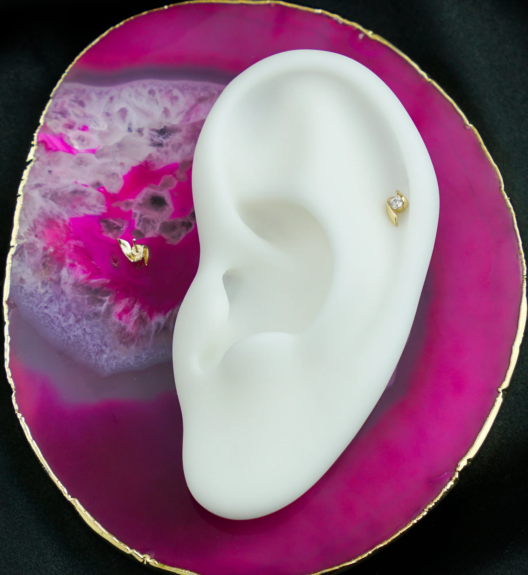 14kt Gold Swirling Ribbon Clear CZ Threadless Top - Image 2