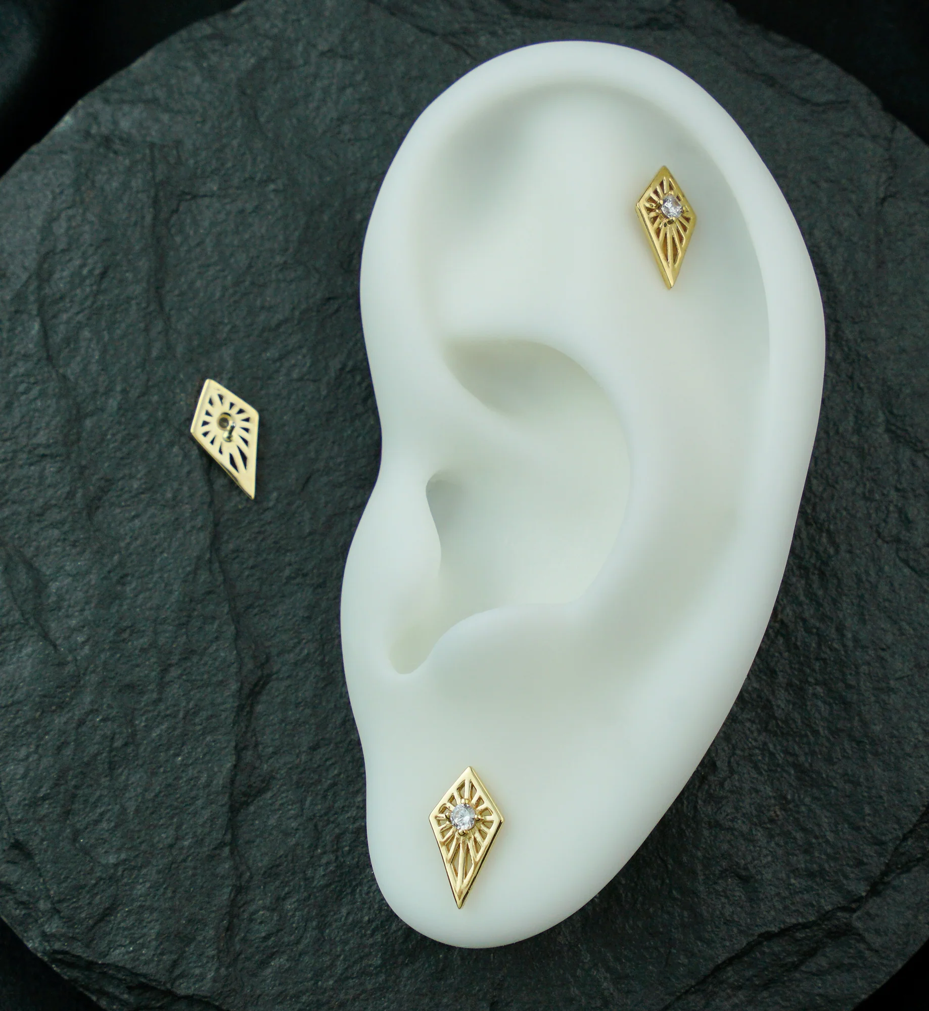 14kt Gold Tetra Clear CZ Threadless Top - Image 2