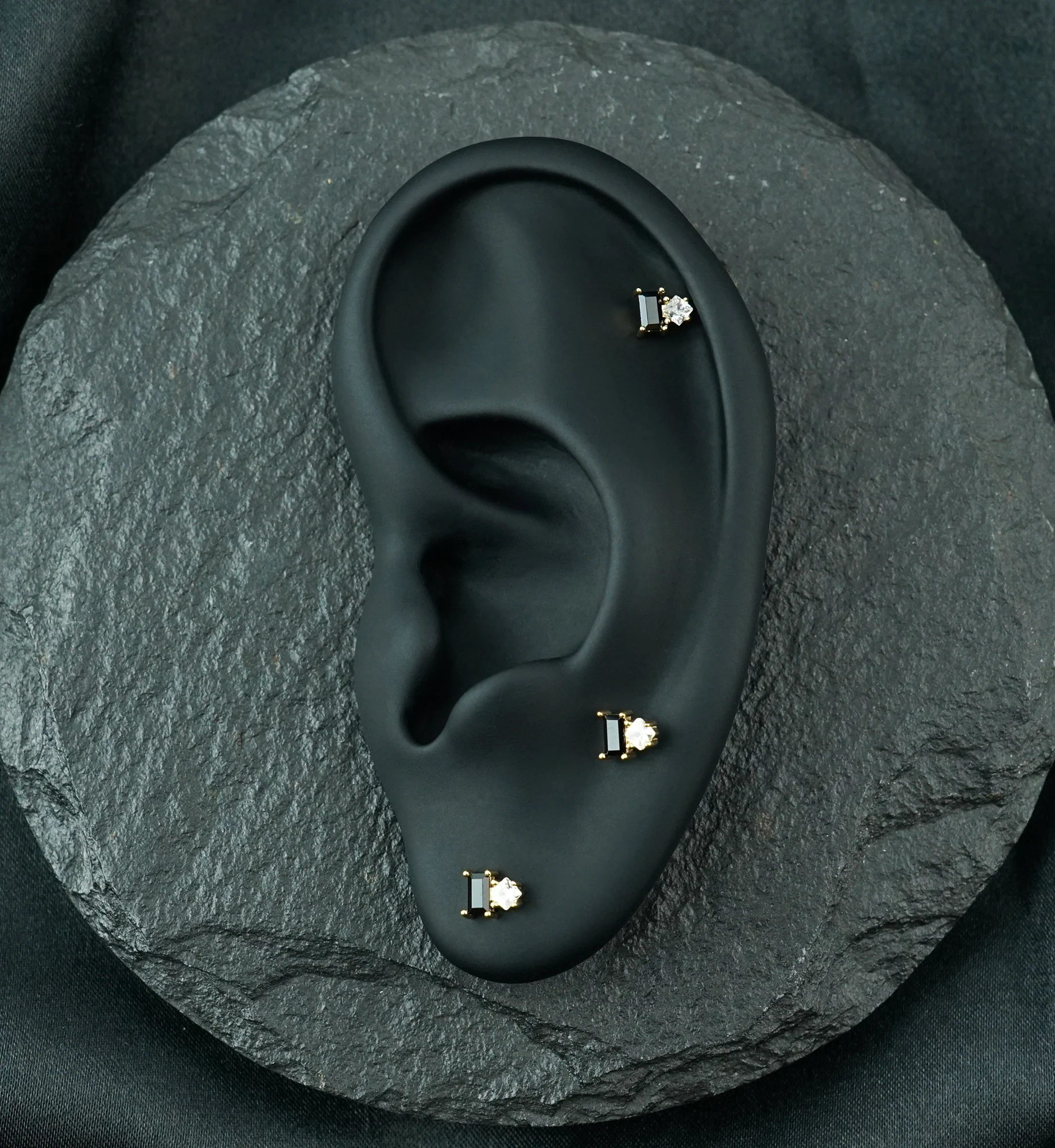 14kt Gold Tilt Black CZ Threadless Top - Image 2