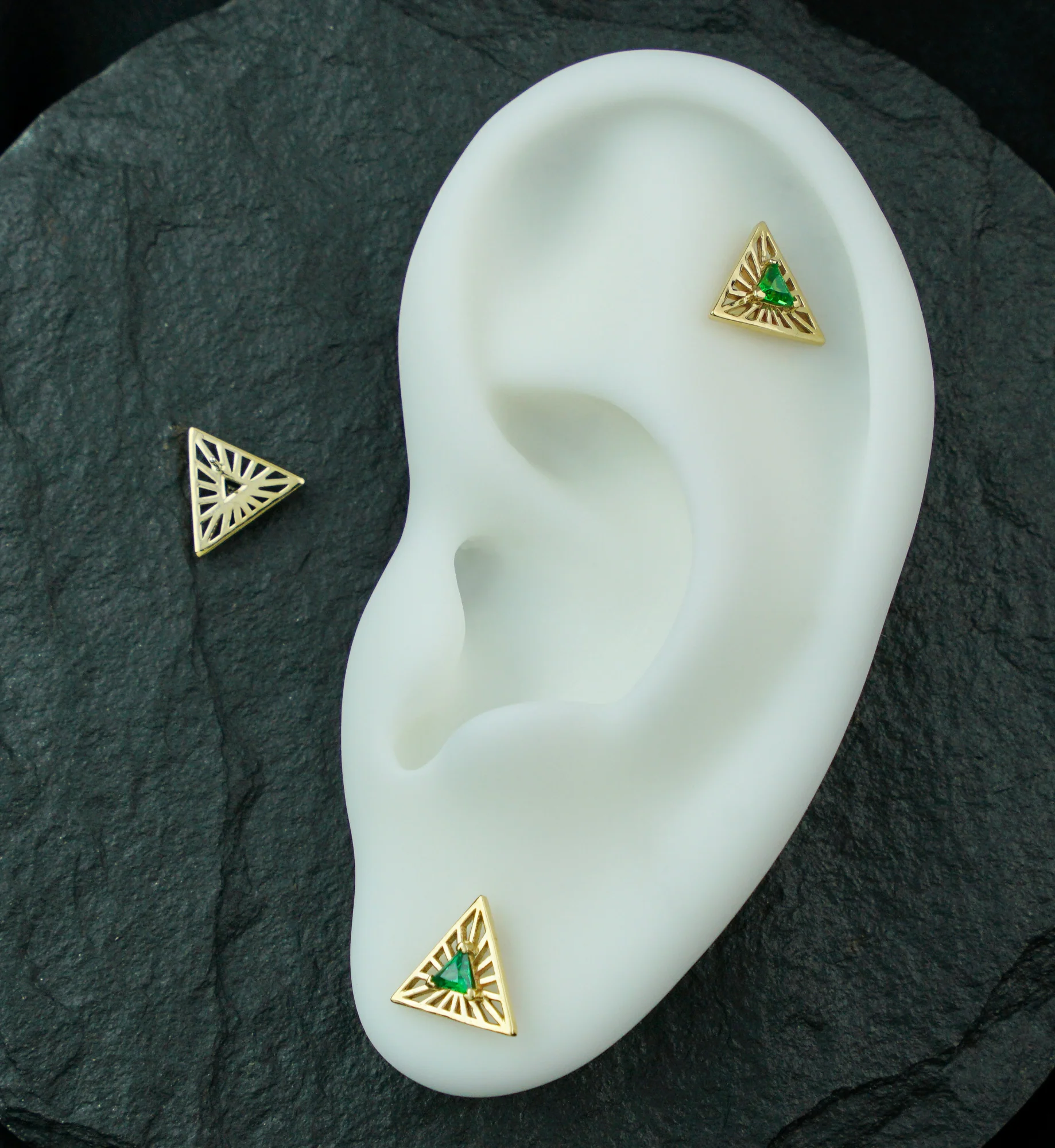 14kt Gold Empire Triangle Emerald CZ Threadless Top - Image 2