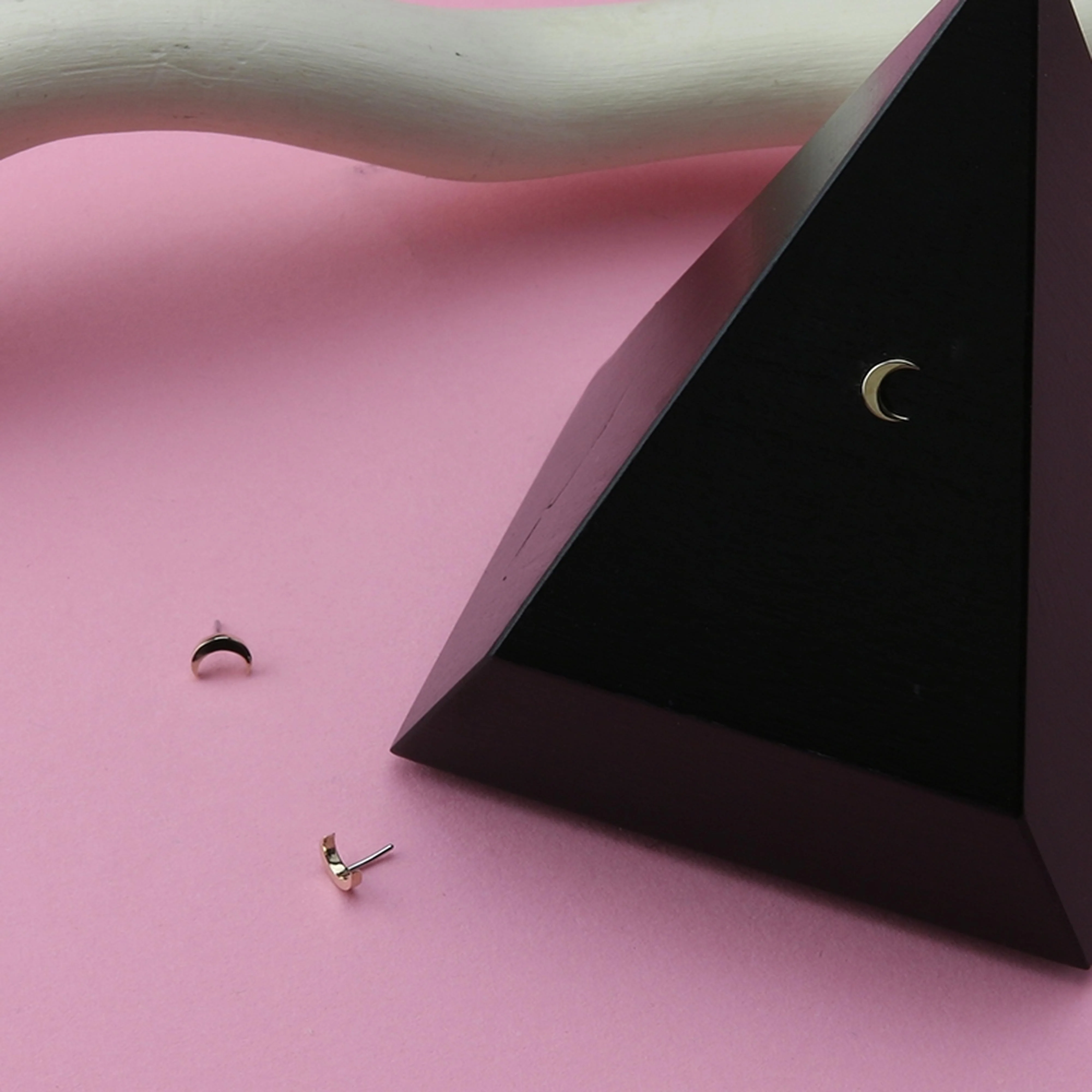 14kt Gold Waxing Crescent Moon Threadless Top - Image 3