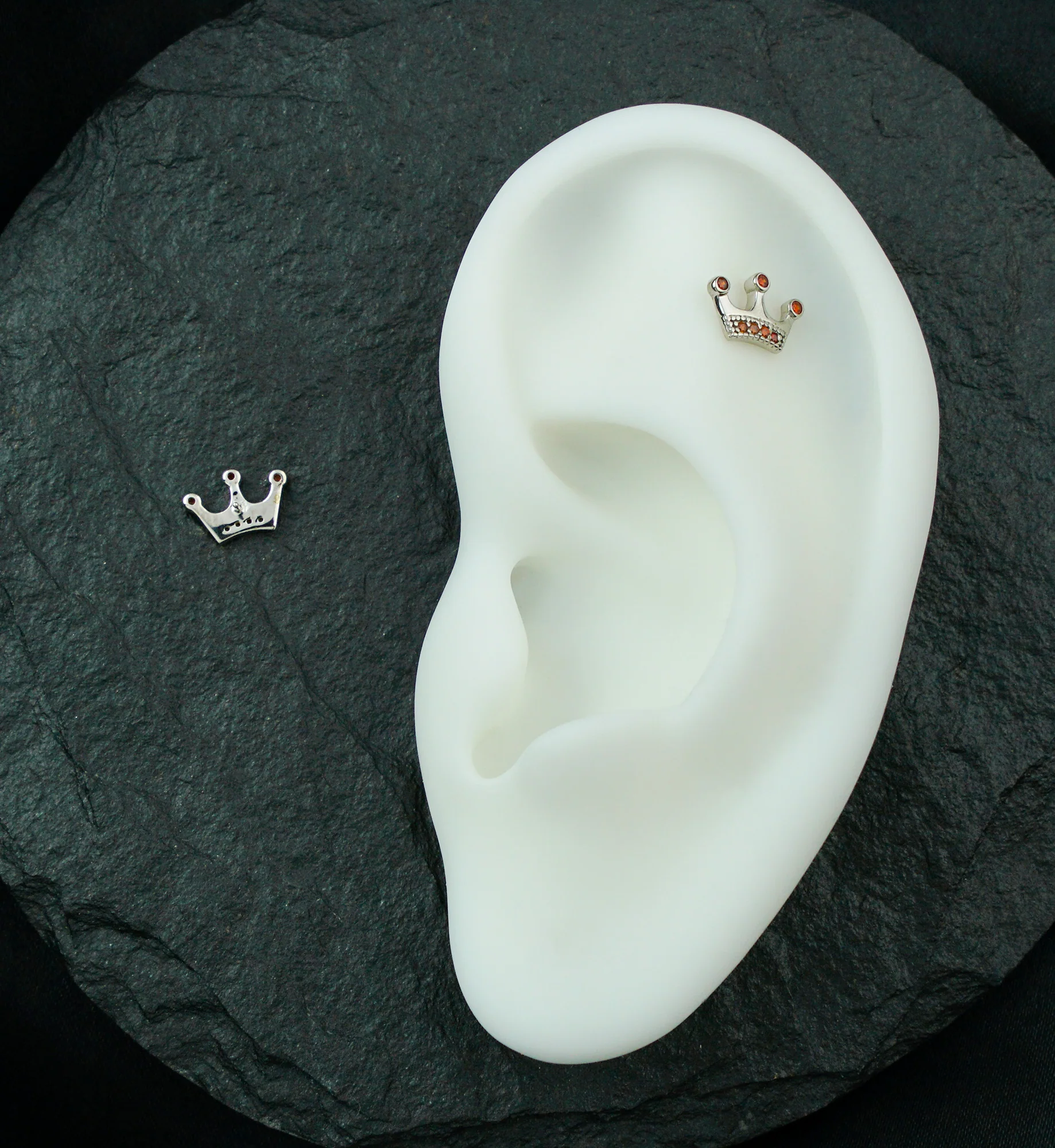 14kt White Gold Crown Garnet CZ Threadless Top - Image 2