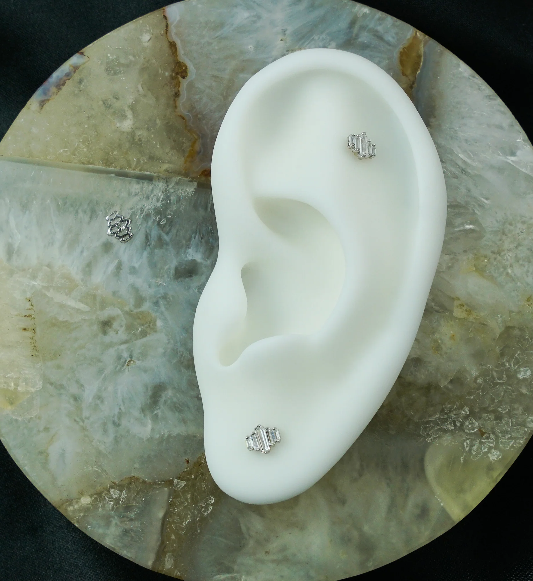14kt White Gold Geometric Baguette CZ Threadless Top - Image 2