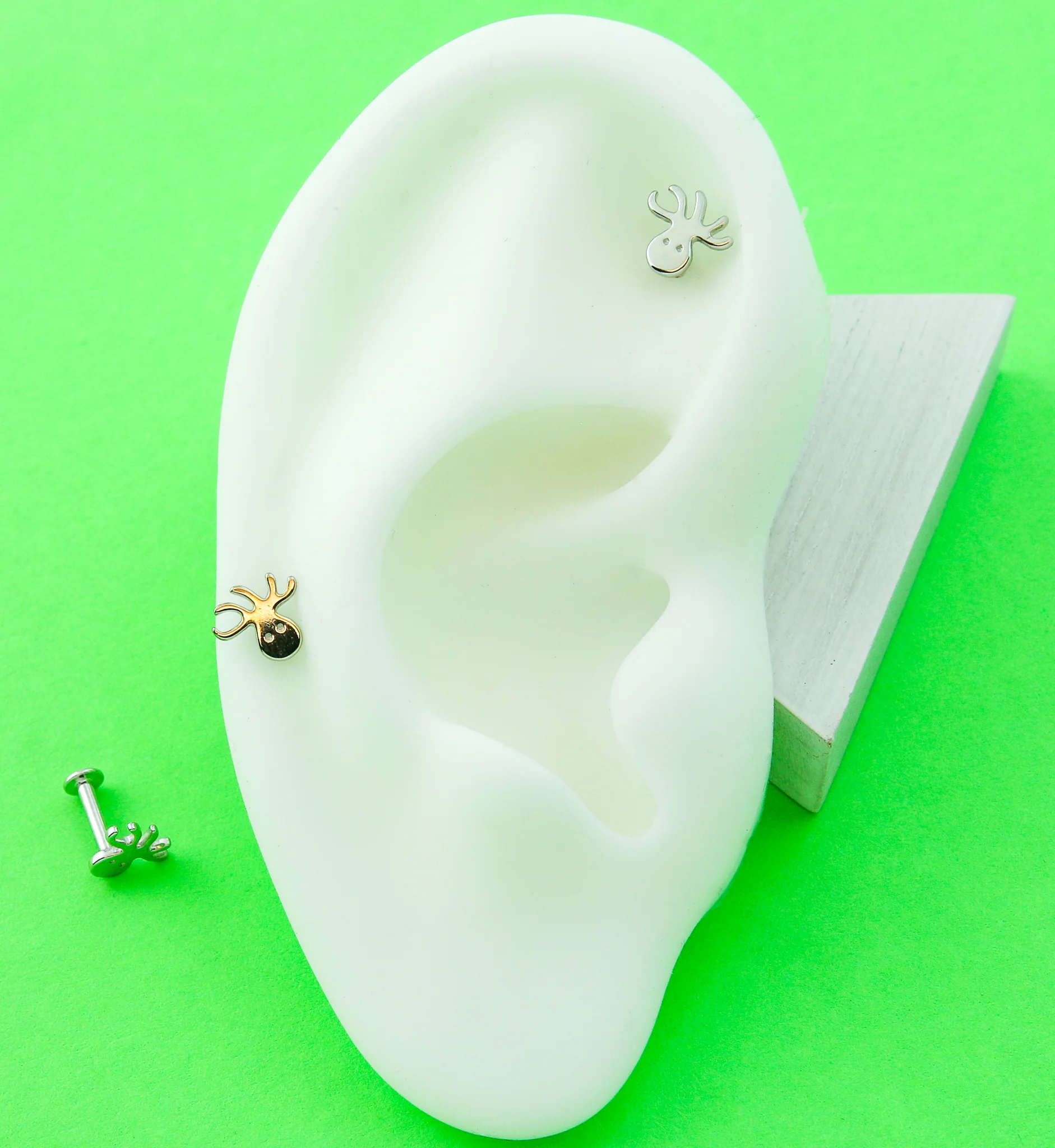 14kt White Gold Octopus Internally Threaded Labret - Image 2