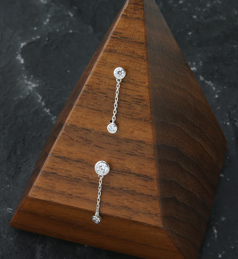 14kt White Gold Round Bezel CZ Dangle Chain Threadless Top - Image 2