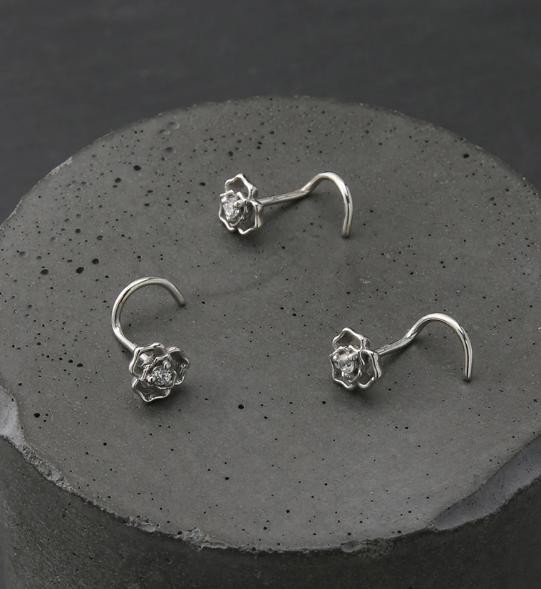 14kt White Gold Tri Petal Clear CZ Nose Screw - Image 2