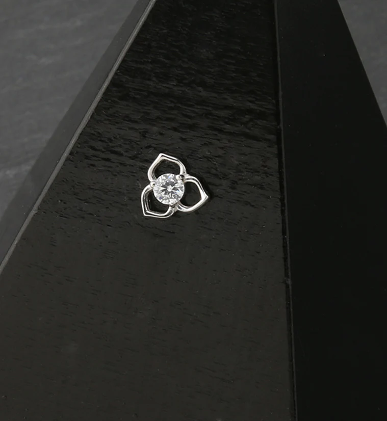 14kt White Gold Tri Petal CZ Threadless Top - Image 2