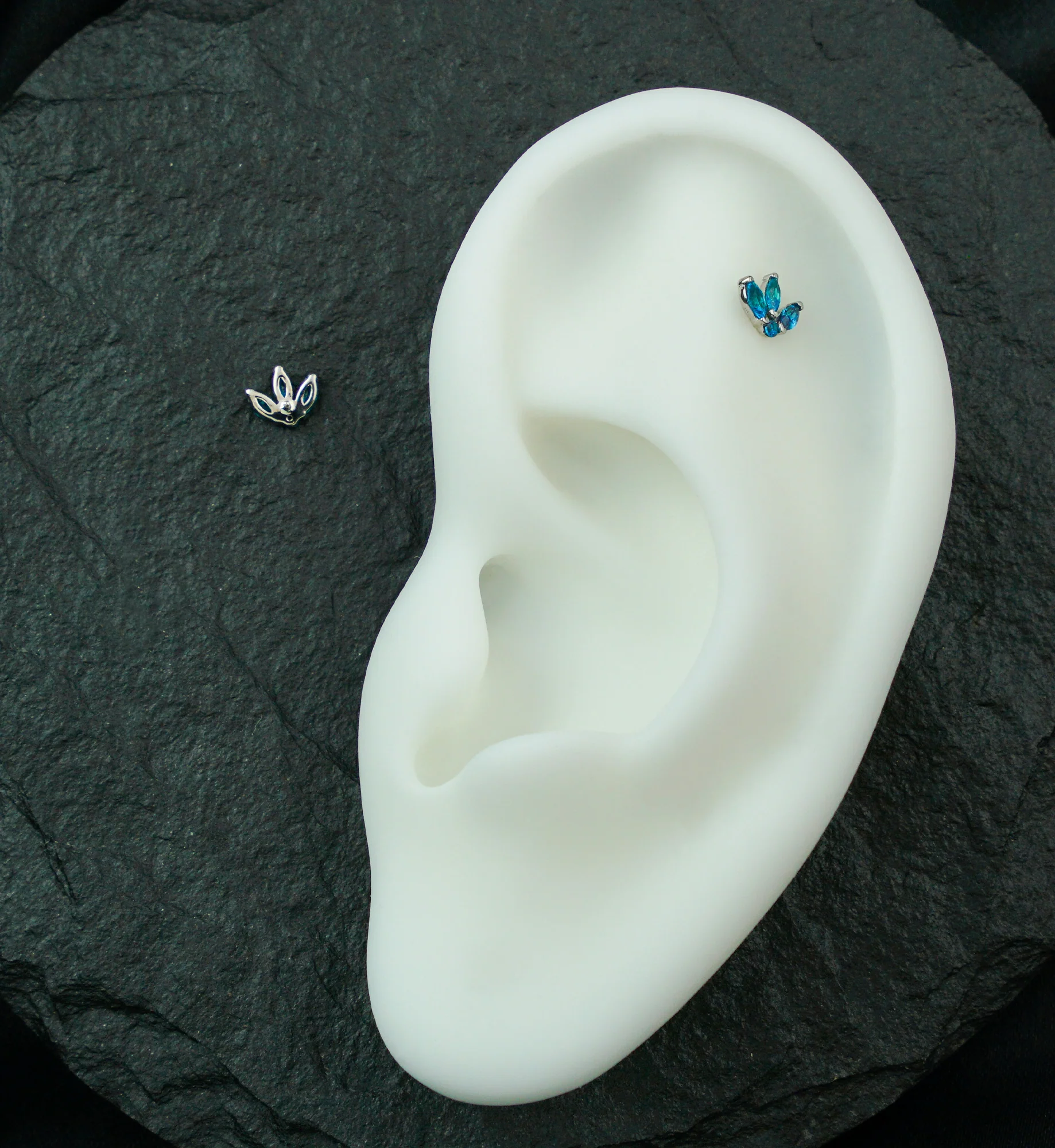 14kt White Gold Tri Sepal Blue Topaz CZ Threadless Top - Image 2