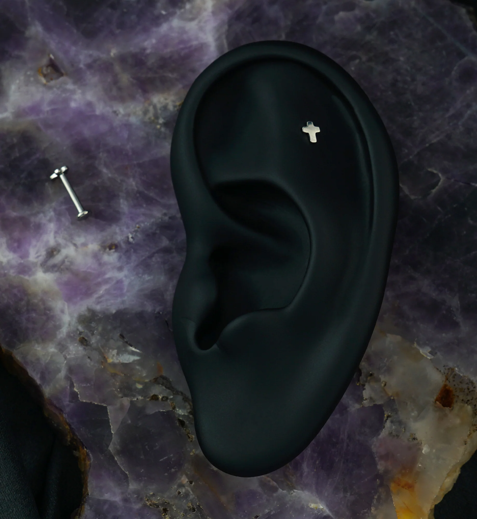 Cross Titanium Labret - Image 3