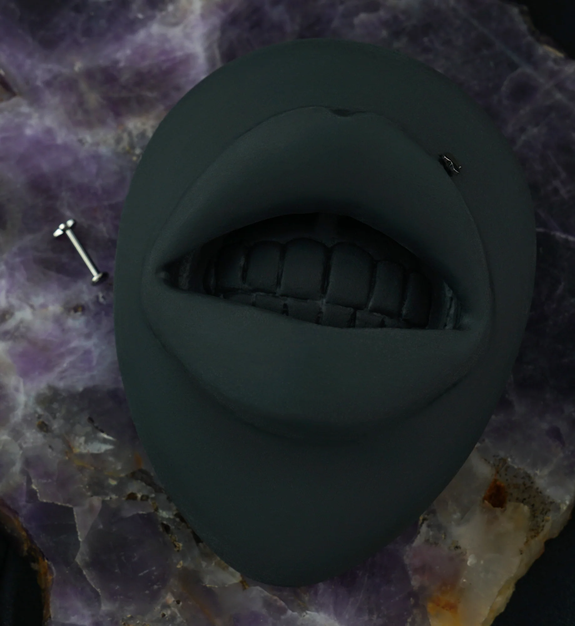 Cross Titanium Labret - Image 4