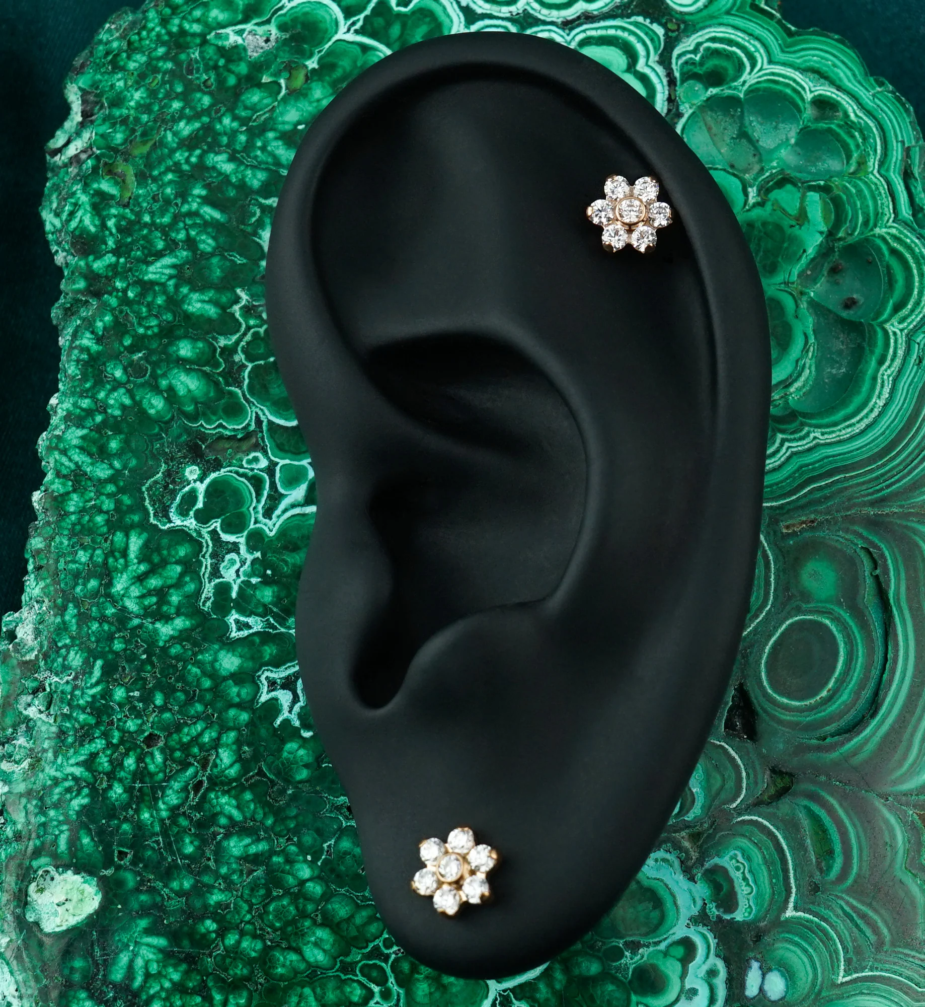 16G Rose Gold PVD CZ Flower Titanium Labret Post - Image 2
