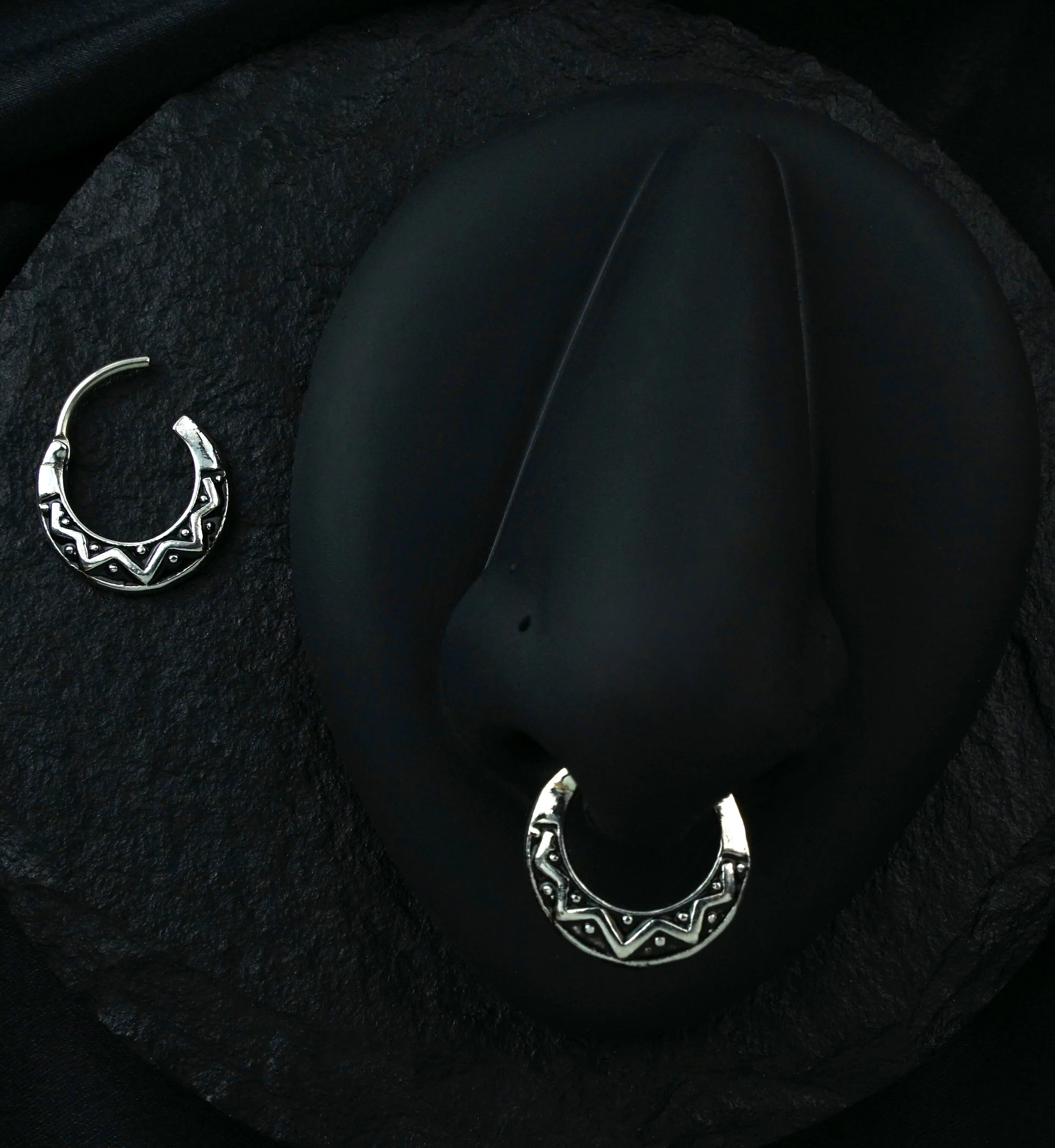16G Silver Mayan Fan Brass Septum Hinged Clicker - Image 2