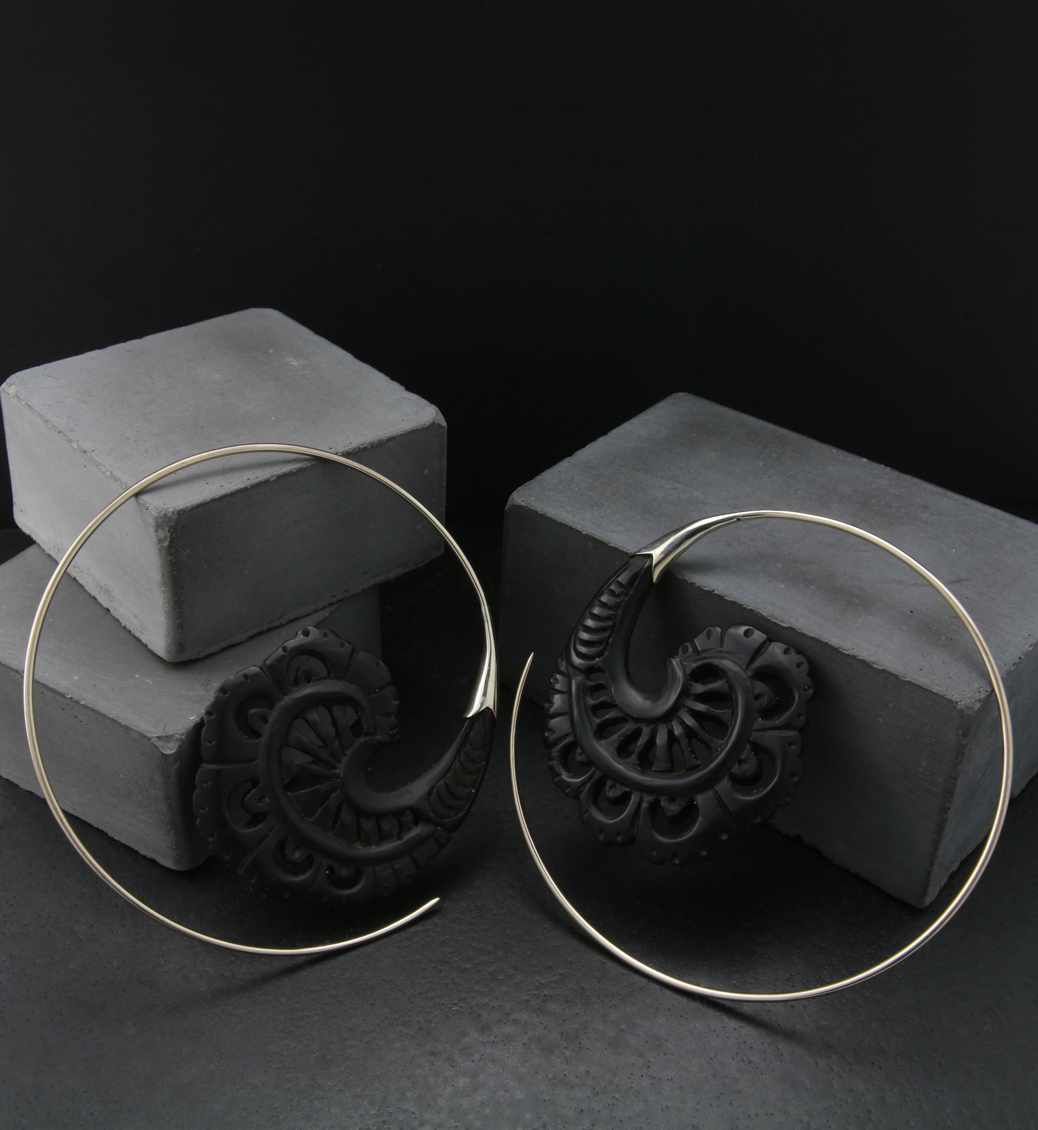 18G Baroque Horn White Brass Hangers / Earrings - Image 4