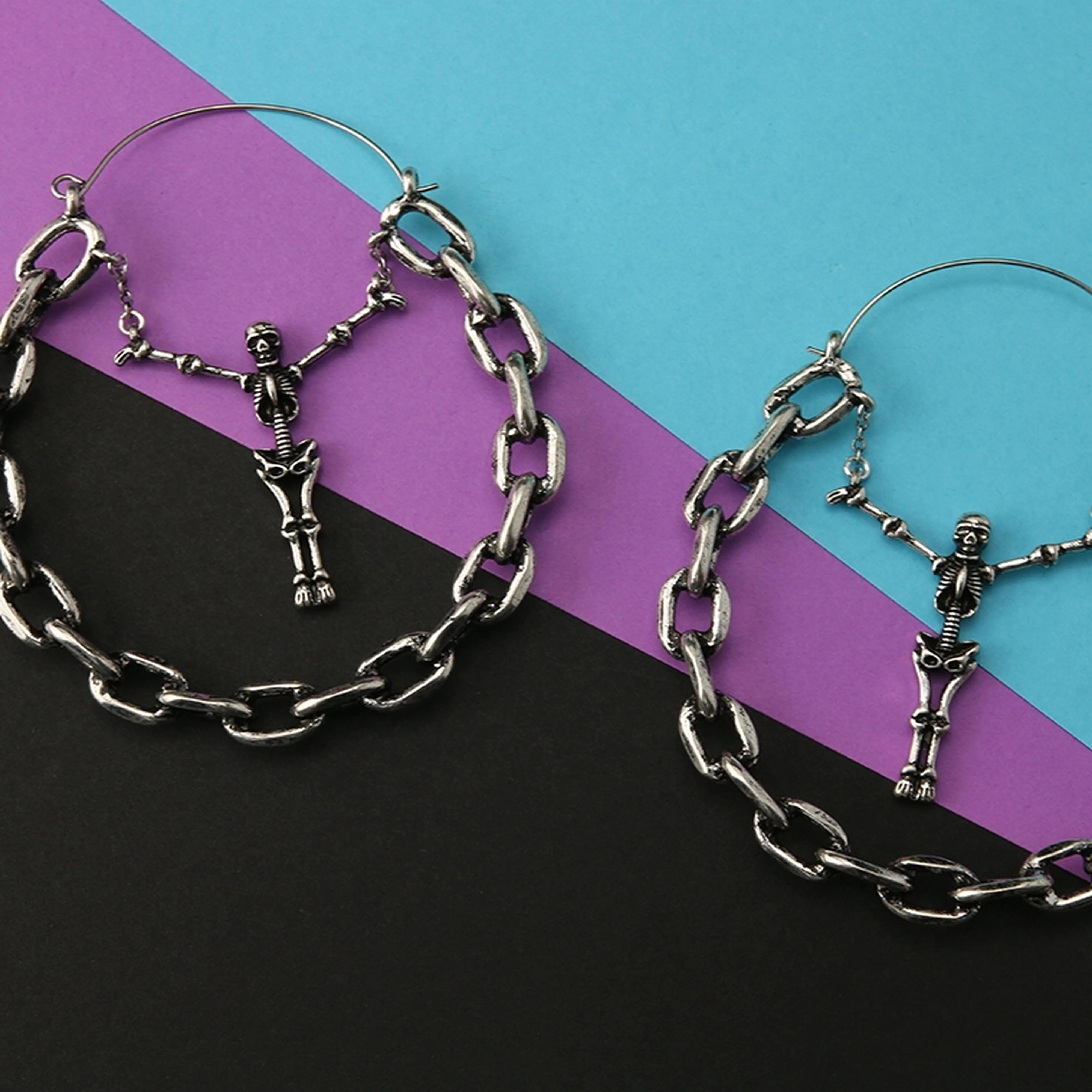 20G Skeleton Chain Plug Hoops - Image 2