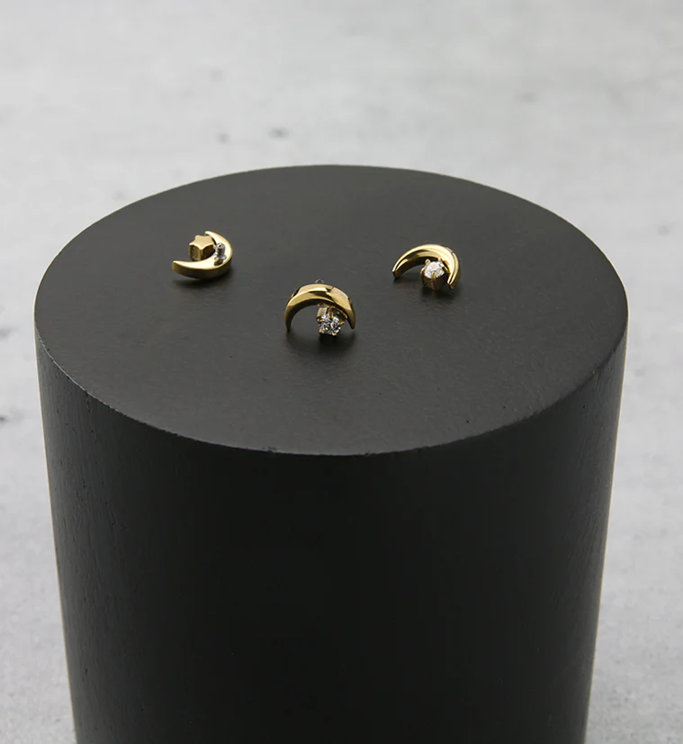 24kt Gold PVD Half Moon CZ Internally Threaded Titanium Top - Image 2
