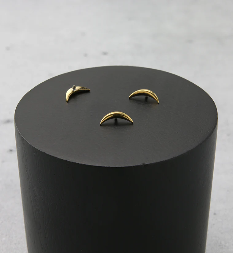24kt Gold PVD Lune Internally Threaded Titanium Top - Image 2