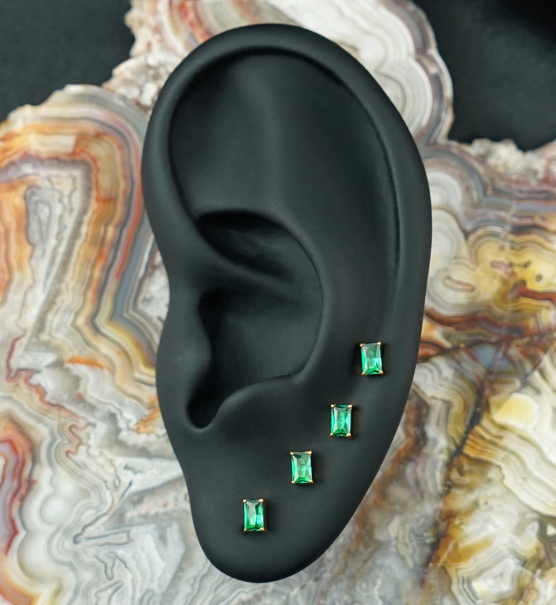 24kt Gold PVD Mini Rectangle Emerald CZ Titanium Threadless Top - Image 2
