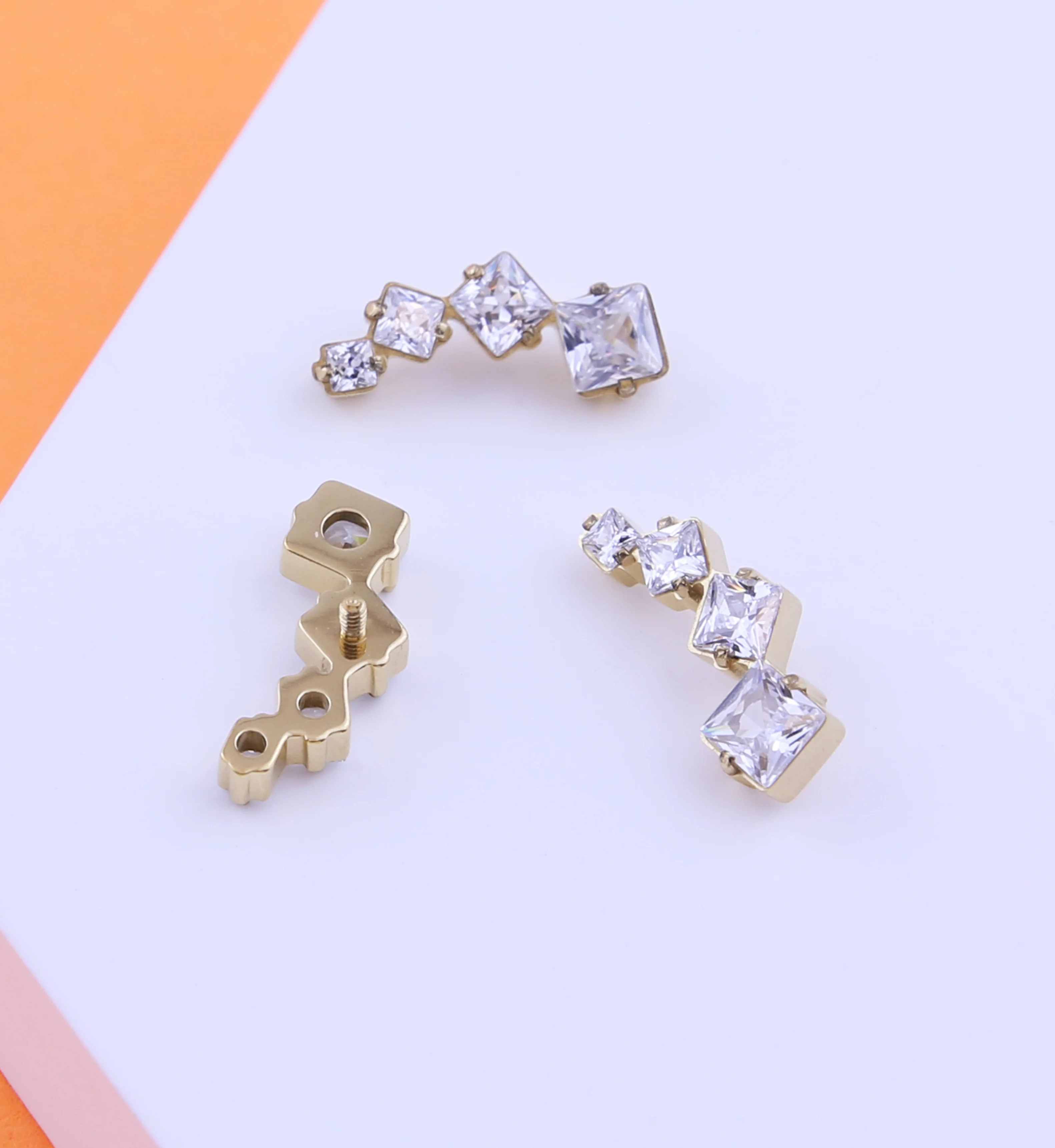 24kt Gold PVD Princess Arch Clear CZ Titanium Internally Threaded Top - Image 2