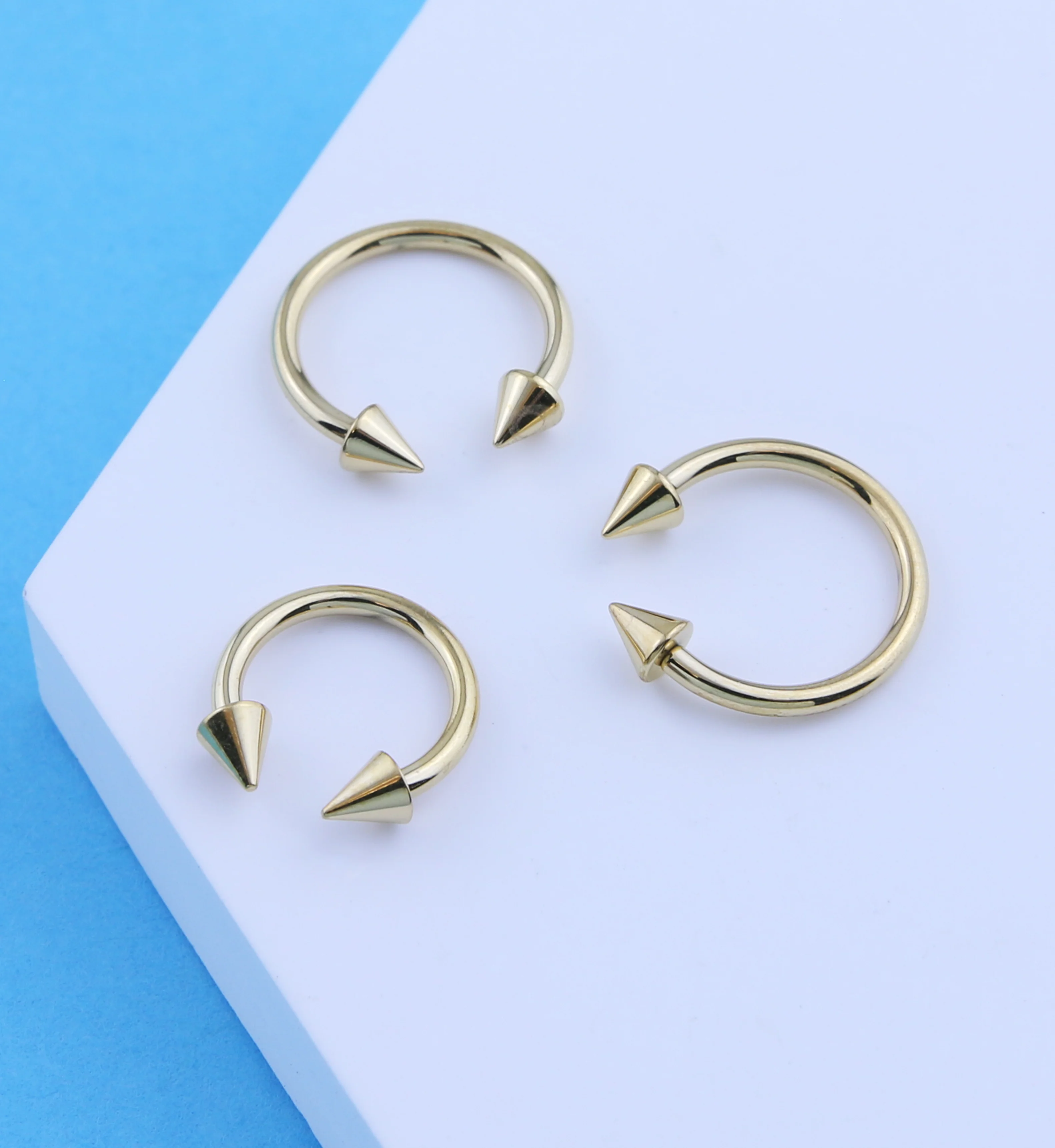 24kt Gold PVD Spike Internally Threaded Titanium Circular Barbell - Image 3