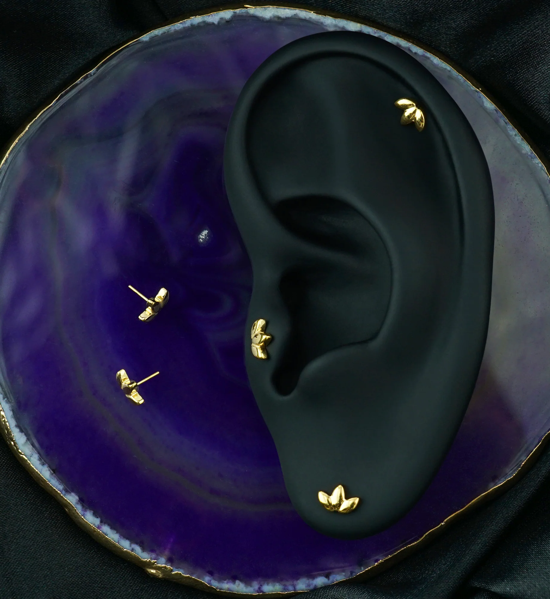 24kt Gold PVD Triple Empress Titanium Threadless Top - Image 2
