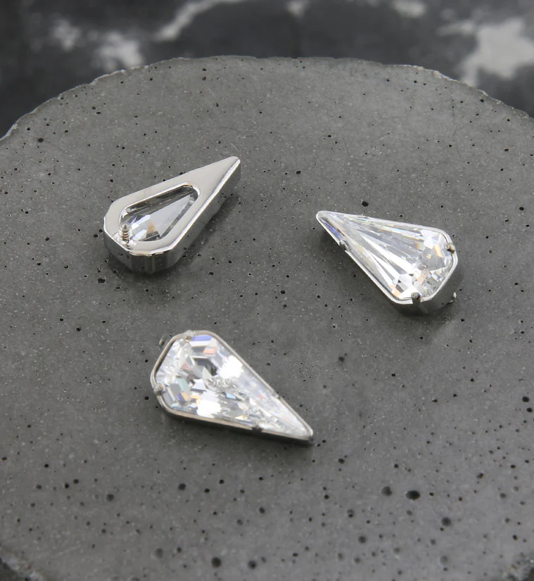 Abyss Clear CZ Titanium Internally Threaded Top - Image 2