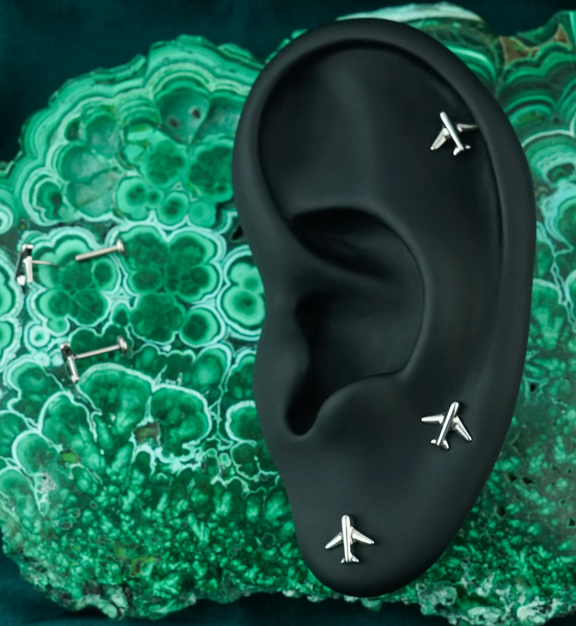 Airplane Titanium Threadless Labret - Image 2