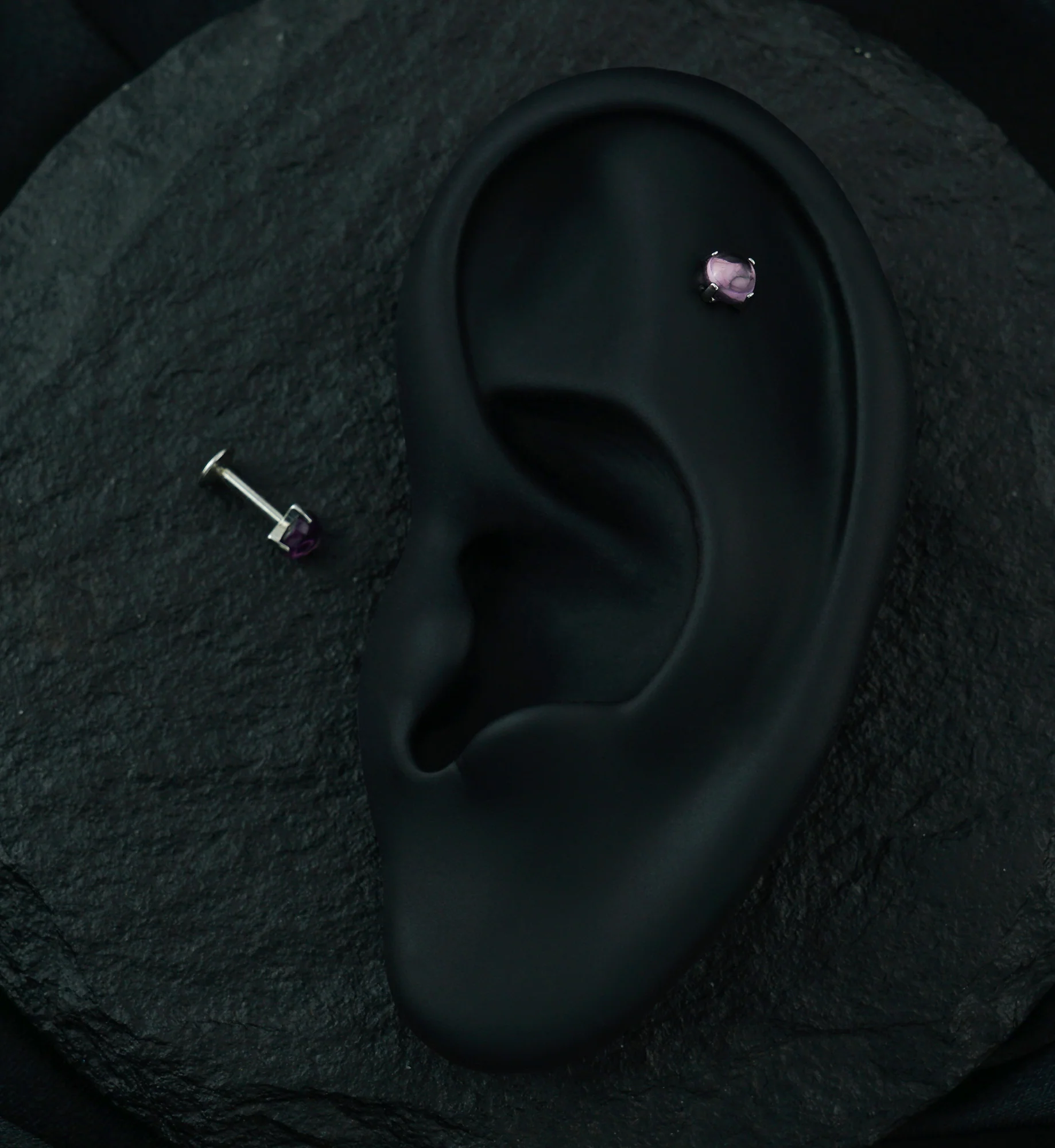 Amethyst Stone Prong Top Internally Threaded Labret - Image 2