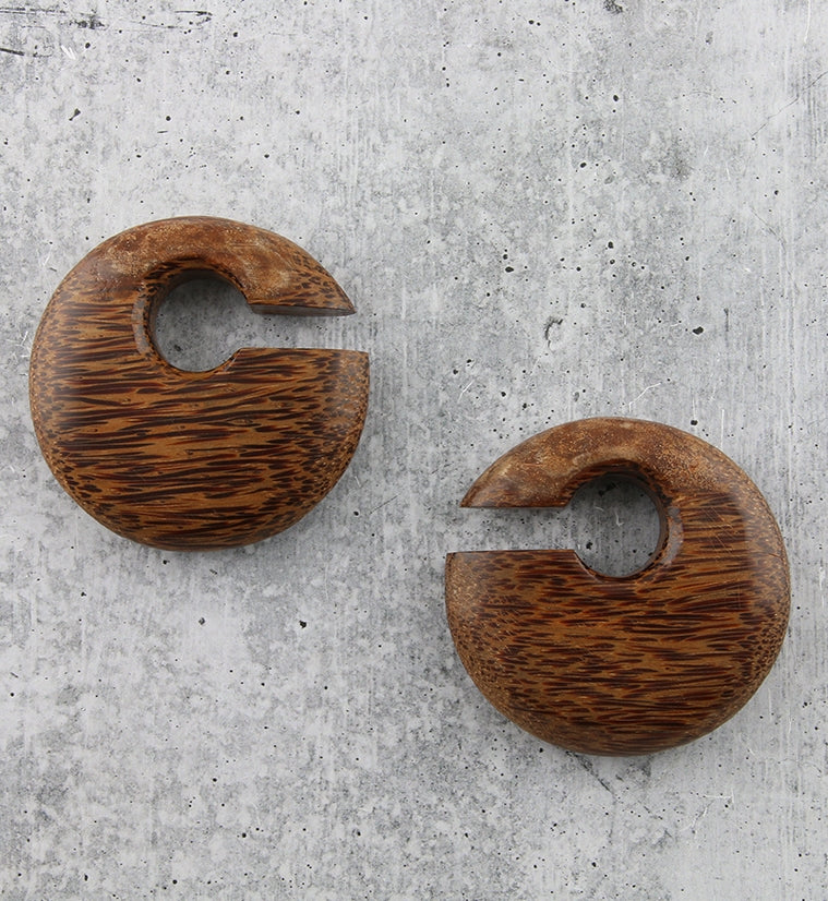 Annular Hoop Coconut Wooden Hangers - Image 5