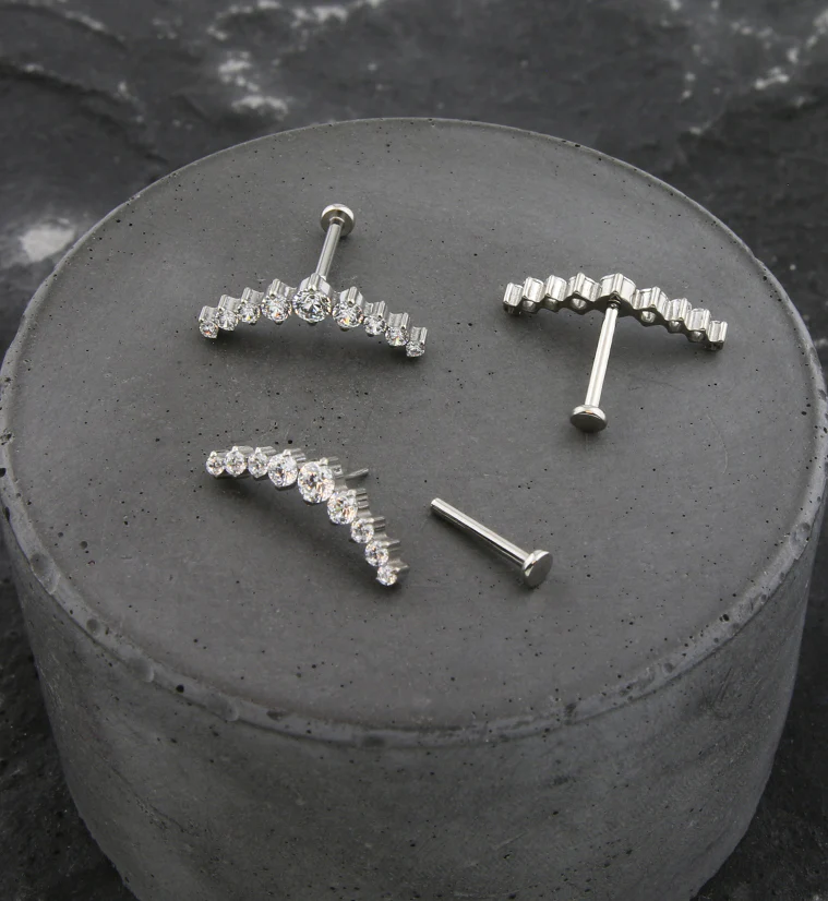 Arc Clear CZ Threadless Titanium Labret - Image 2