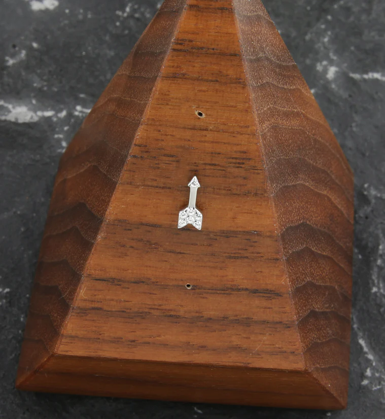 Arrow Pave Clear CZ Threadless Titanium Top - Image 2