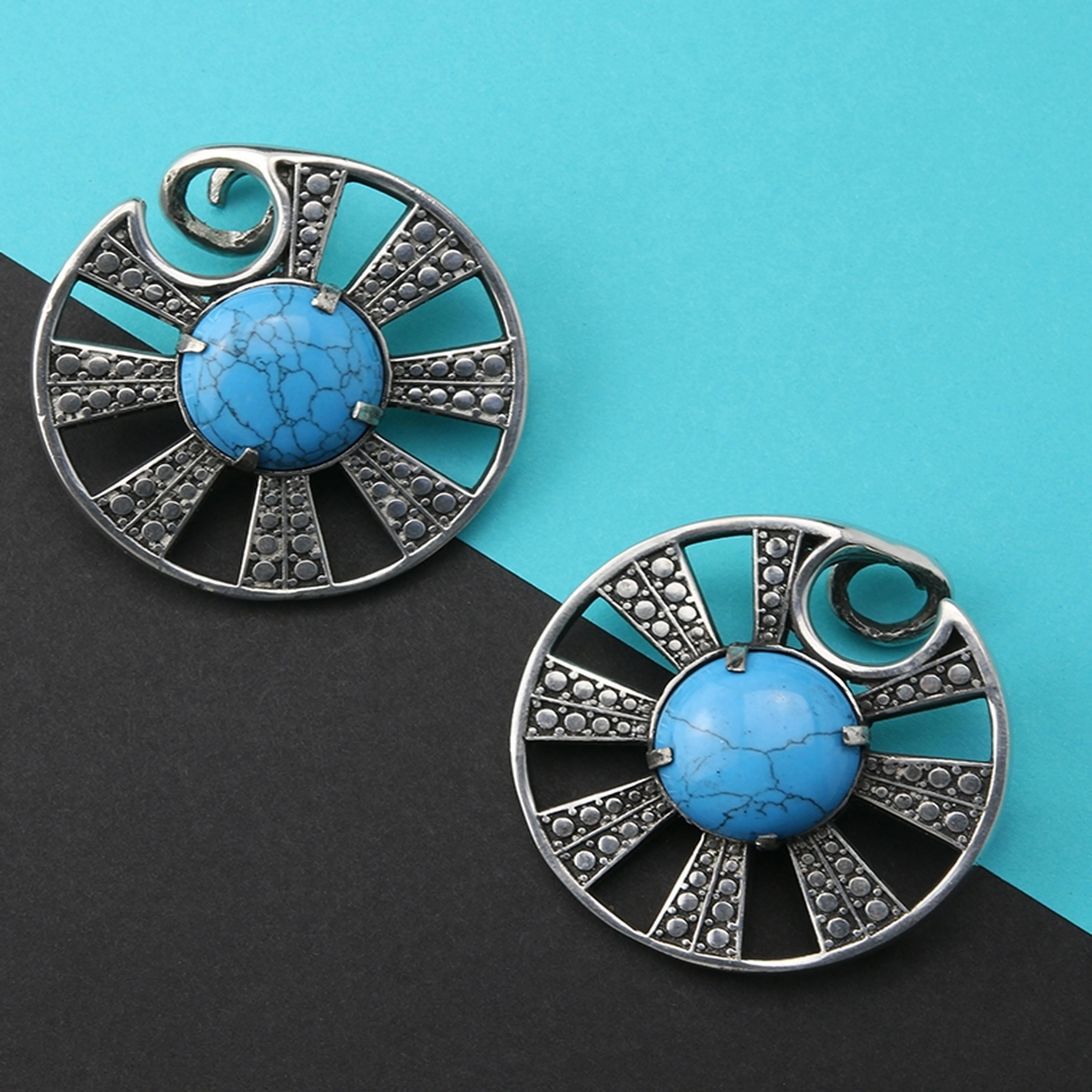 Awry Turquoise Howlite Stone Ear Weights - Image 2