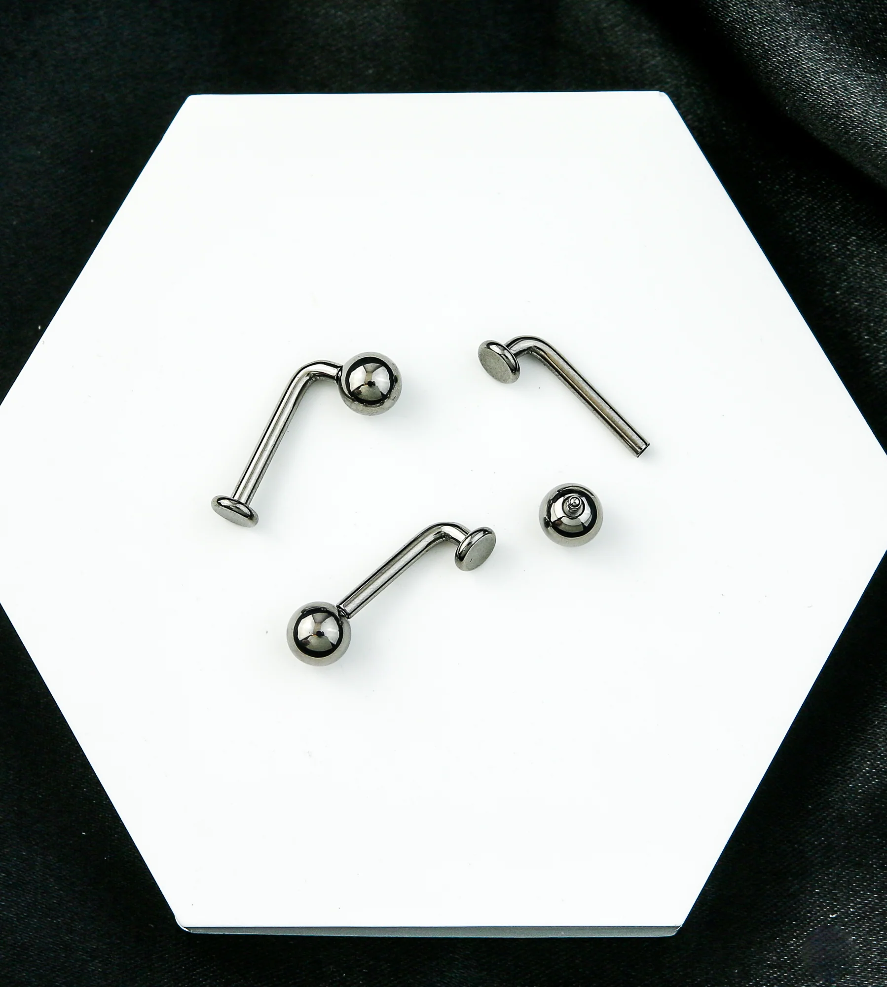 Ball Top Vertical Clitoral Hood Internally Threaded Titanium Barbell - Image 2
