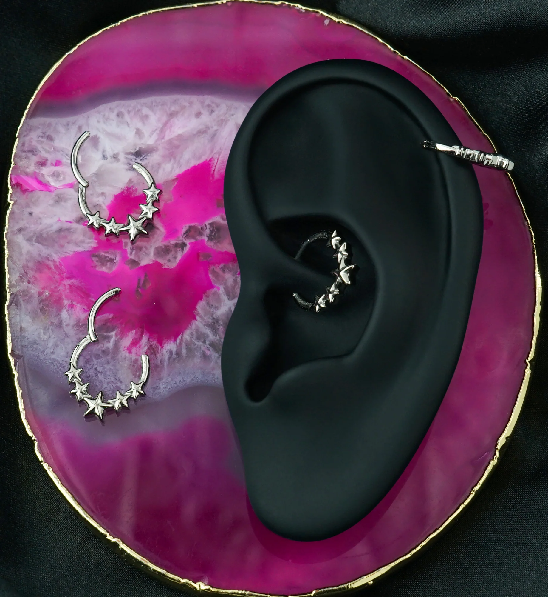 Banner Of Stars Titanium Hinged Segment Ring - Image 3