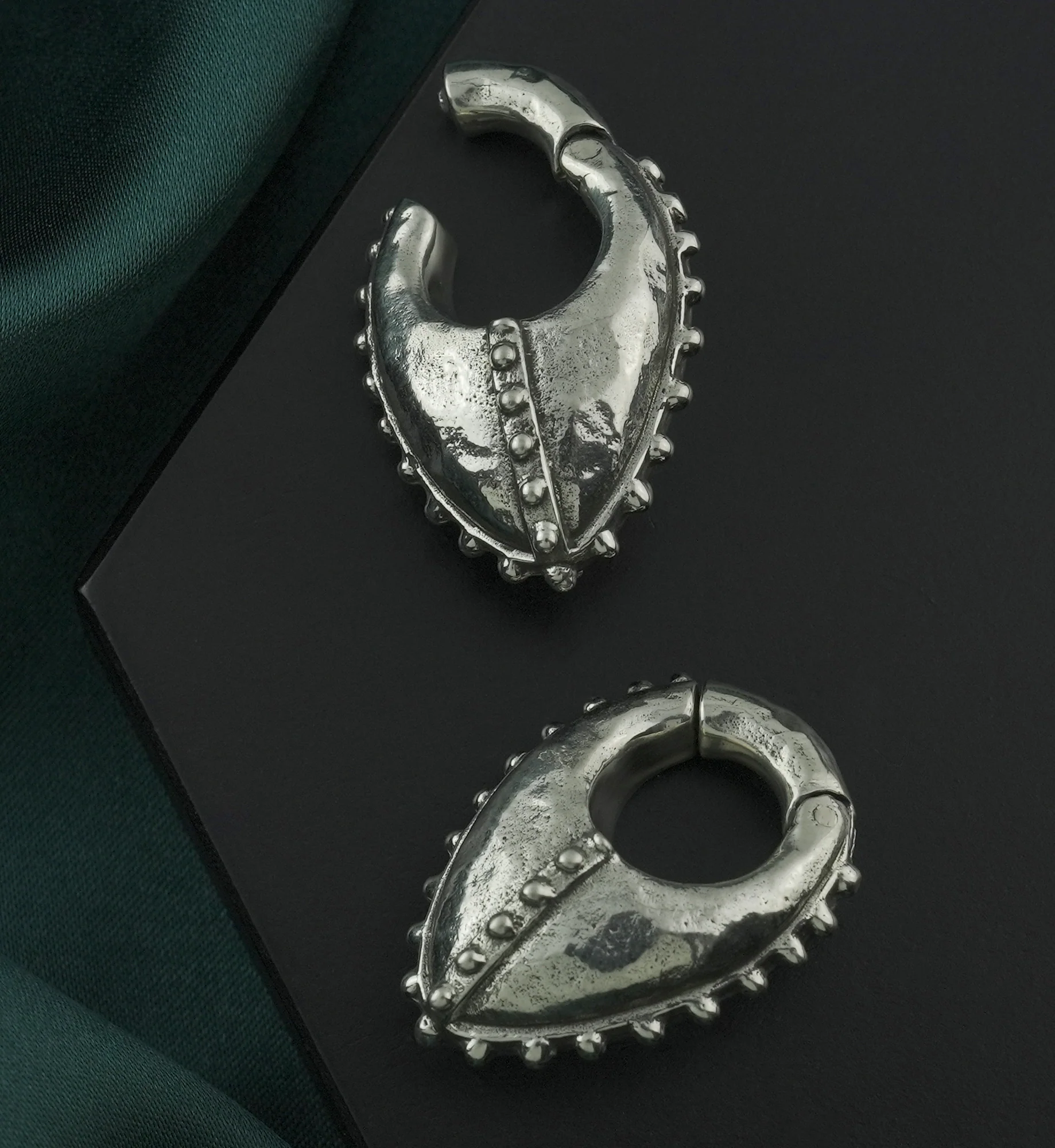 Sentry White Brass Hinged Ear Weights - Image 2