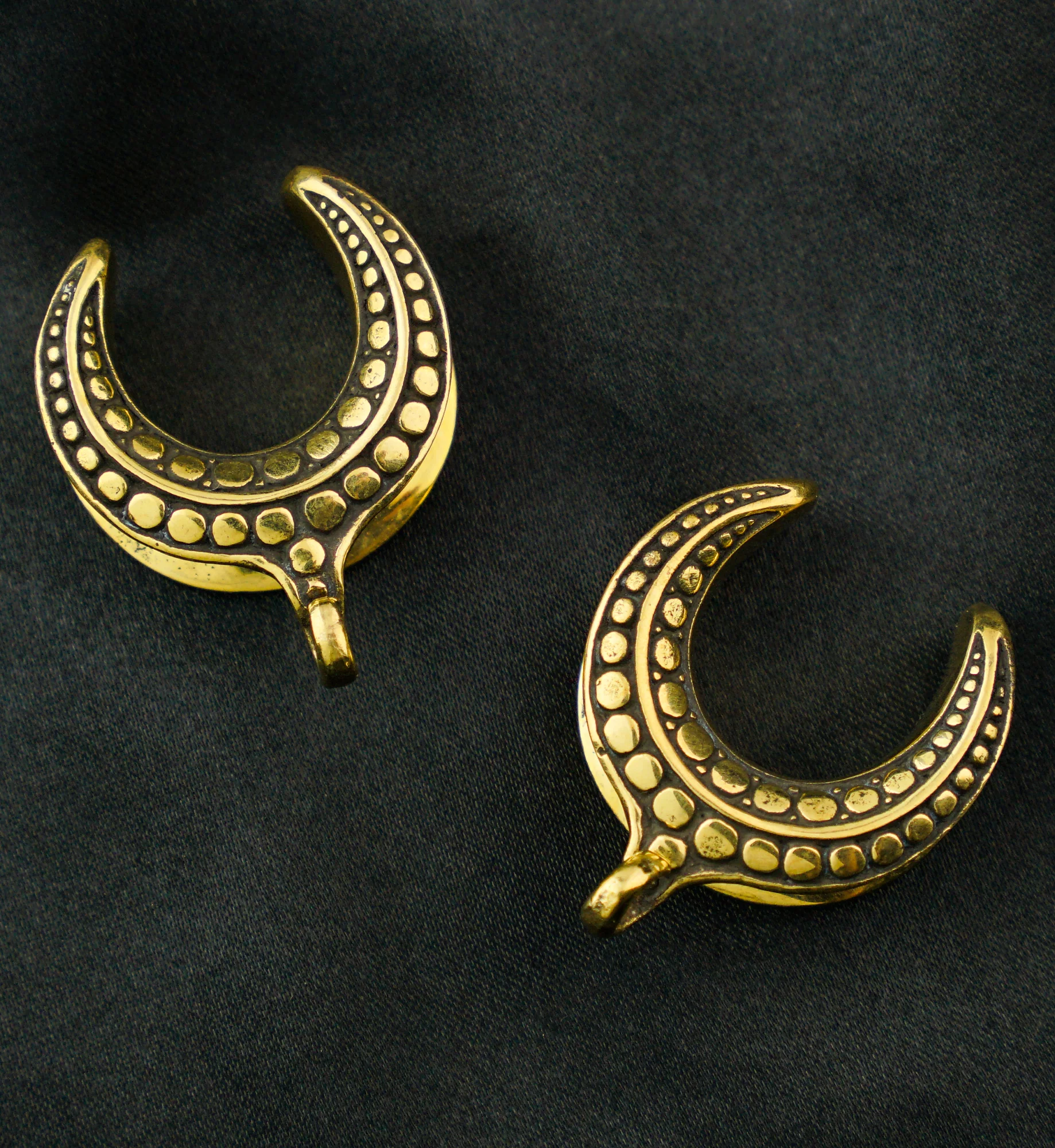 Beaded Brass Saddles With Hook - Image 2