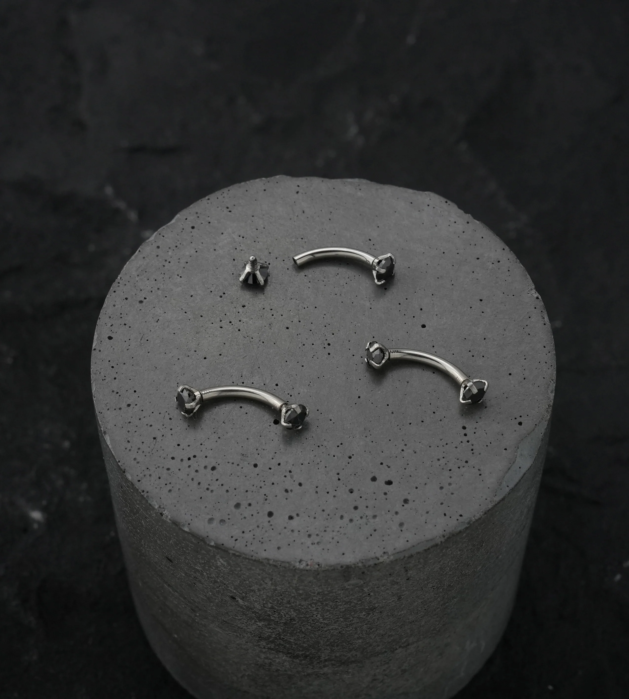Black CZ Prong Set Stainless Steel Curved Barbell - Image 2