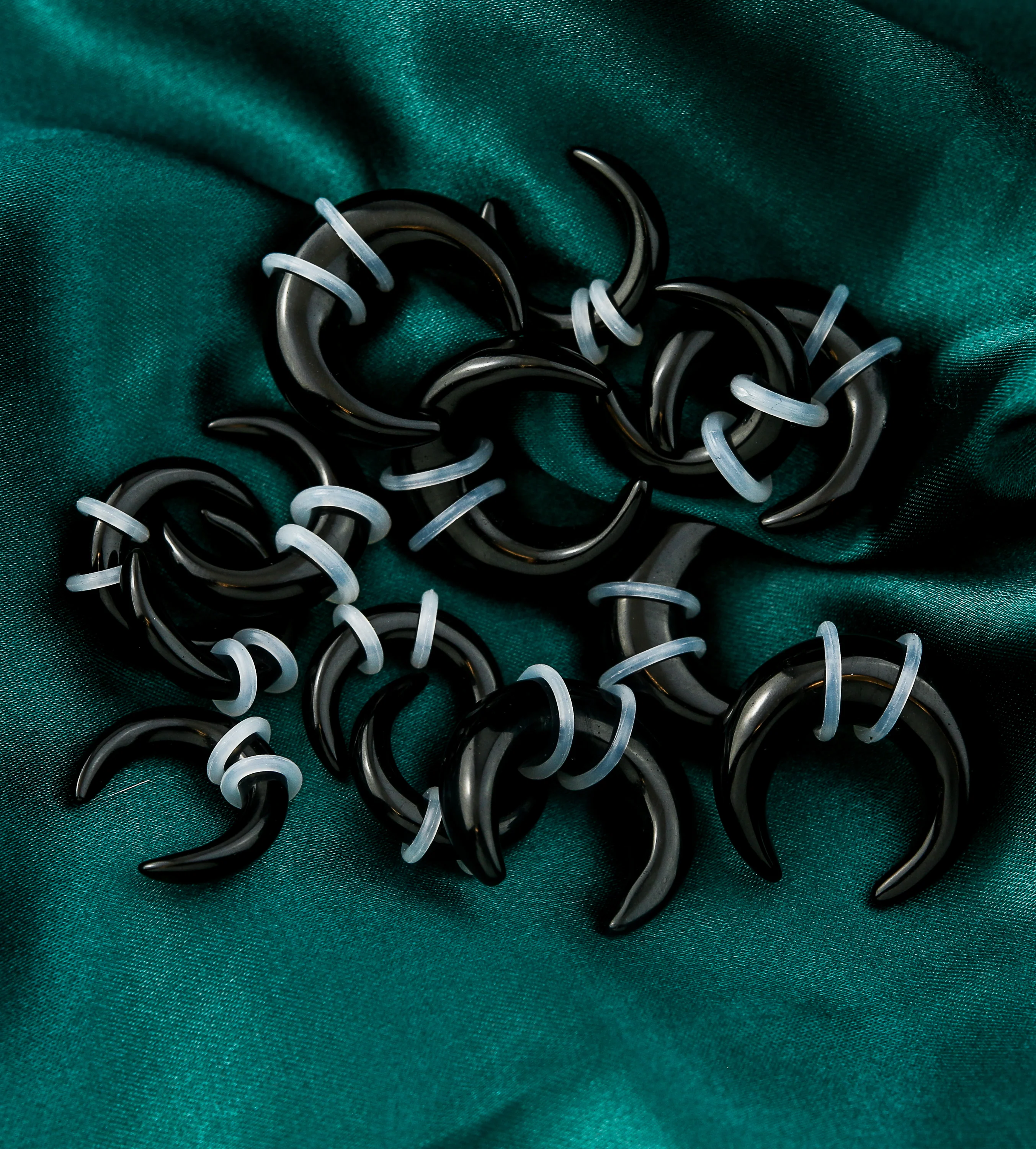Black Obsidian Stone Pinchers - Image 2