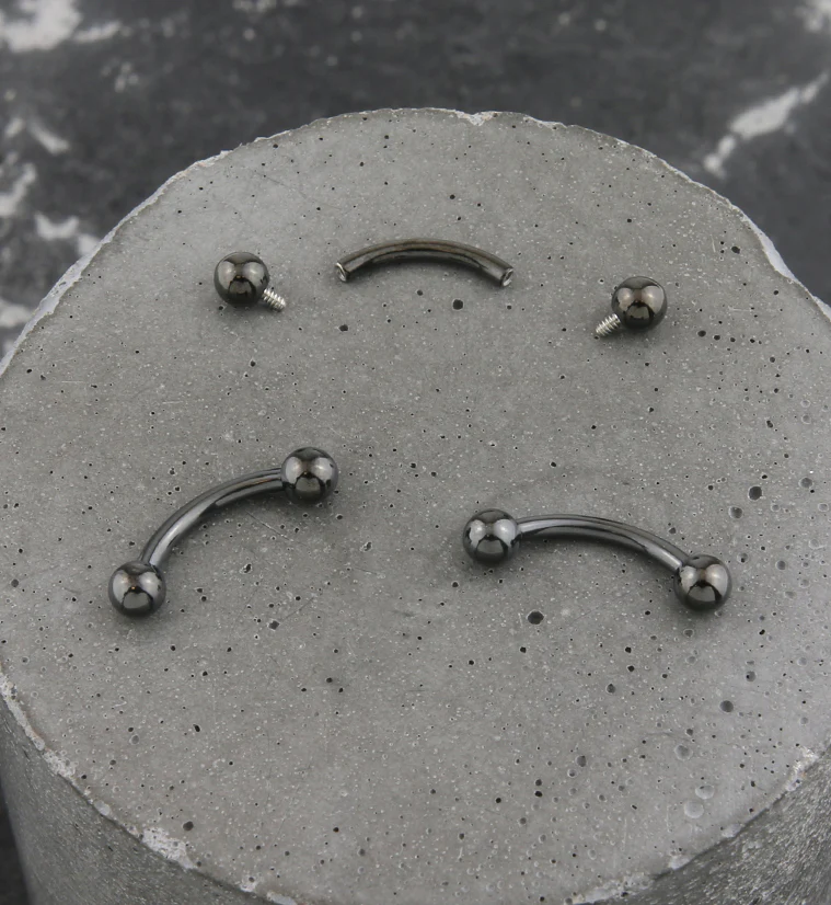 Black PVD Ball Titanium Internally Threaded Curved Barbell - Image 2