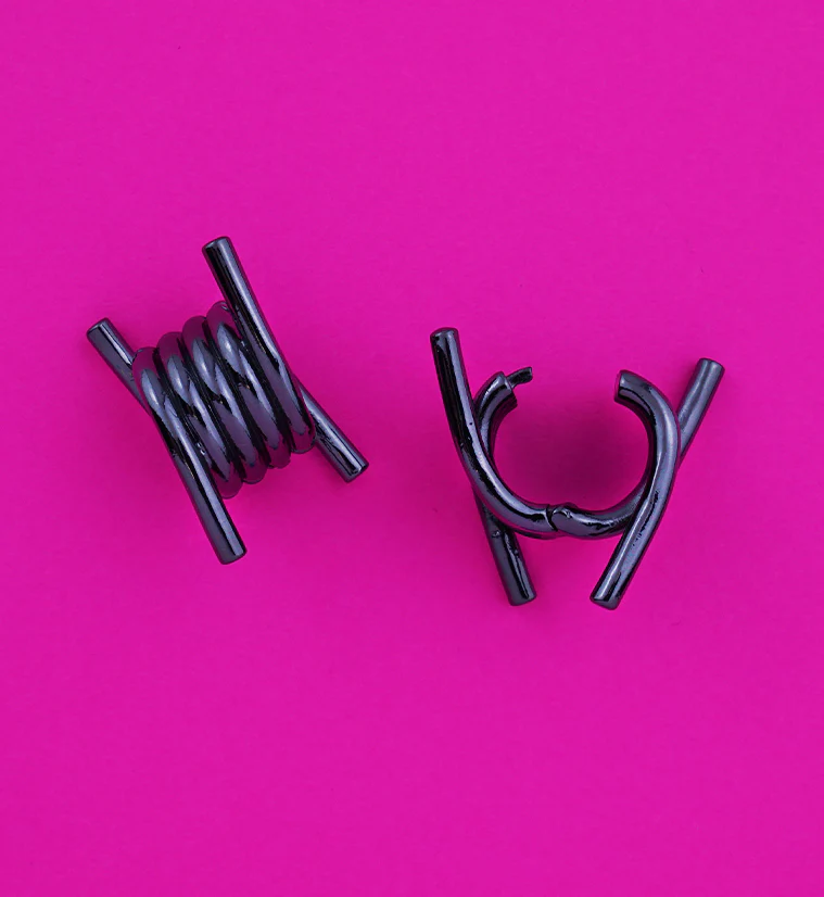 Black PVD Barbed Wire Hinged Ear Hangers - Image 2