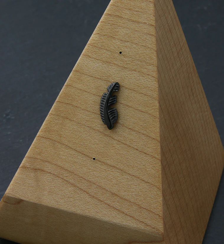 Black PVD Feather Threadless Titanium Top - Image 2